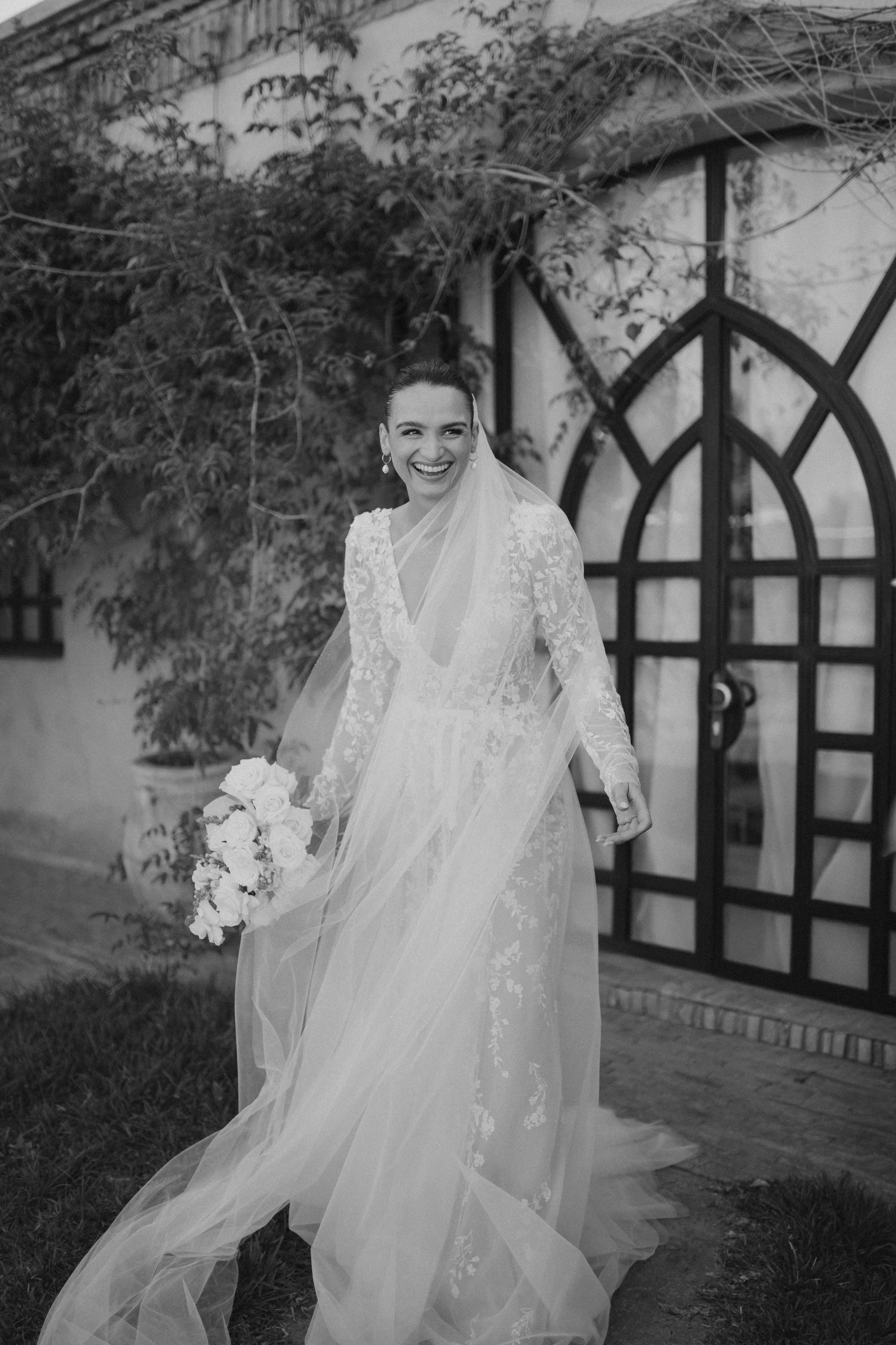 smiling-bride-with-veil.jpg