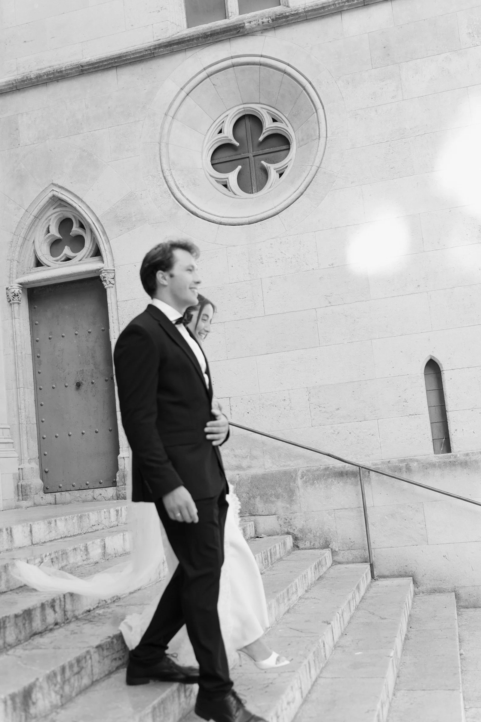 mallorca-couple-church-steps.jpg