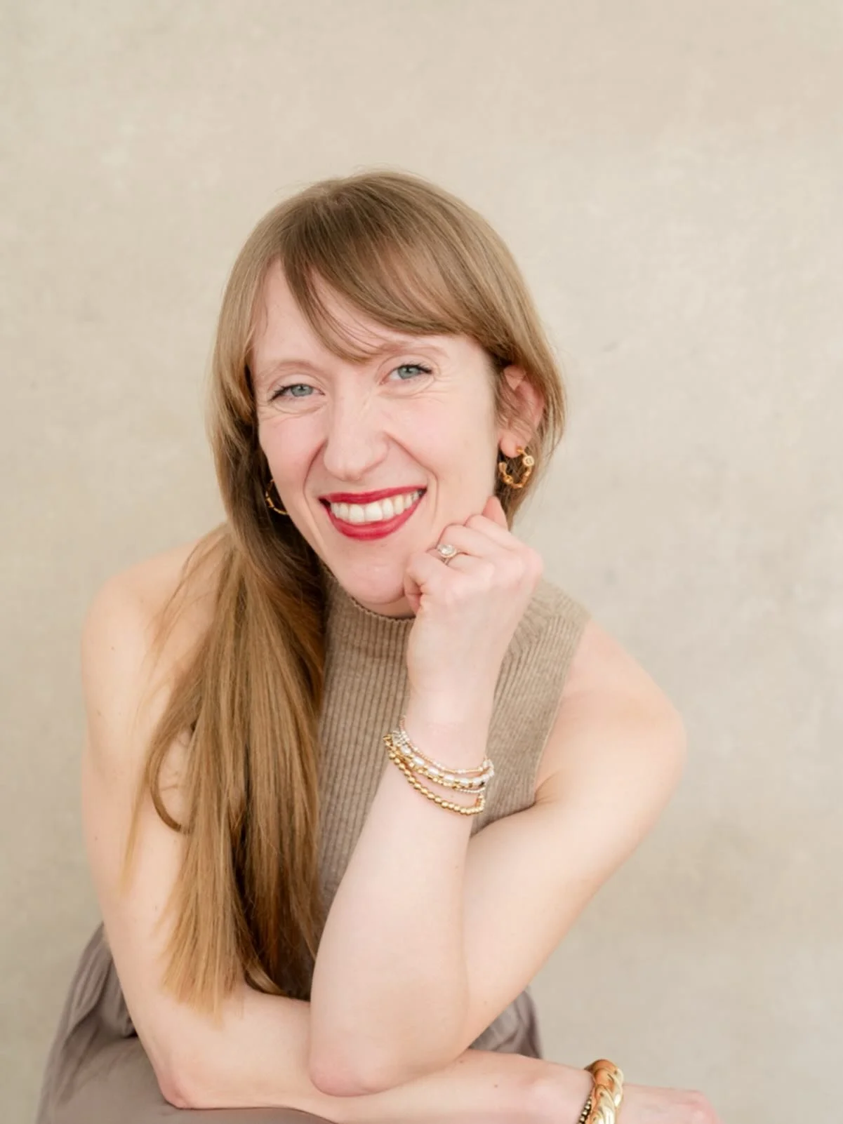 Nothing says &ldquo;hi I&rsquo;m reintroducing myself on a social media platform&rdquo; than a fresh headshot (h/t @nikkiestephan) 📸 But yes, hello! I&rsquo;m Nicoletta 👋 

✨I&rsquo;m a news and lifestyle journalist who recently started working at 