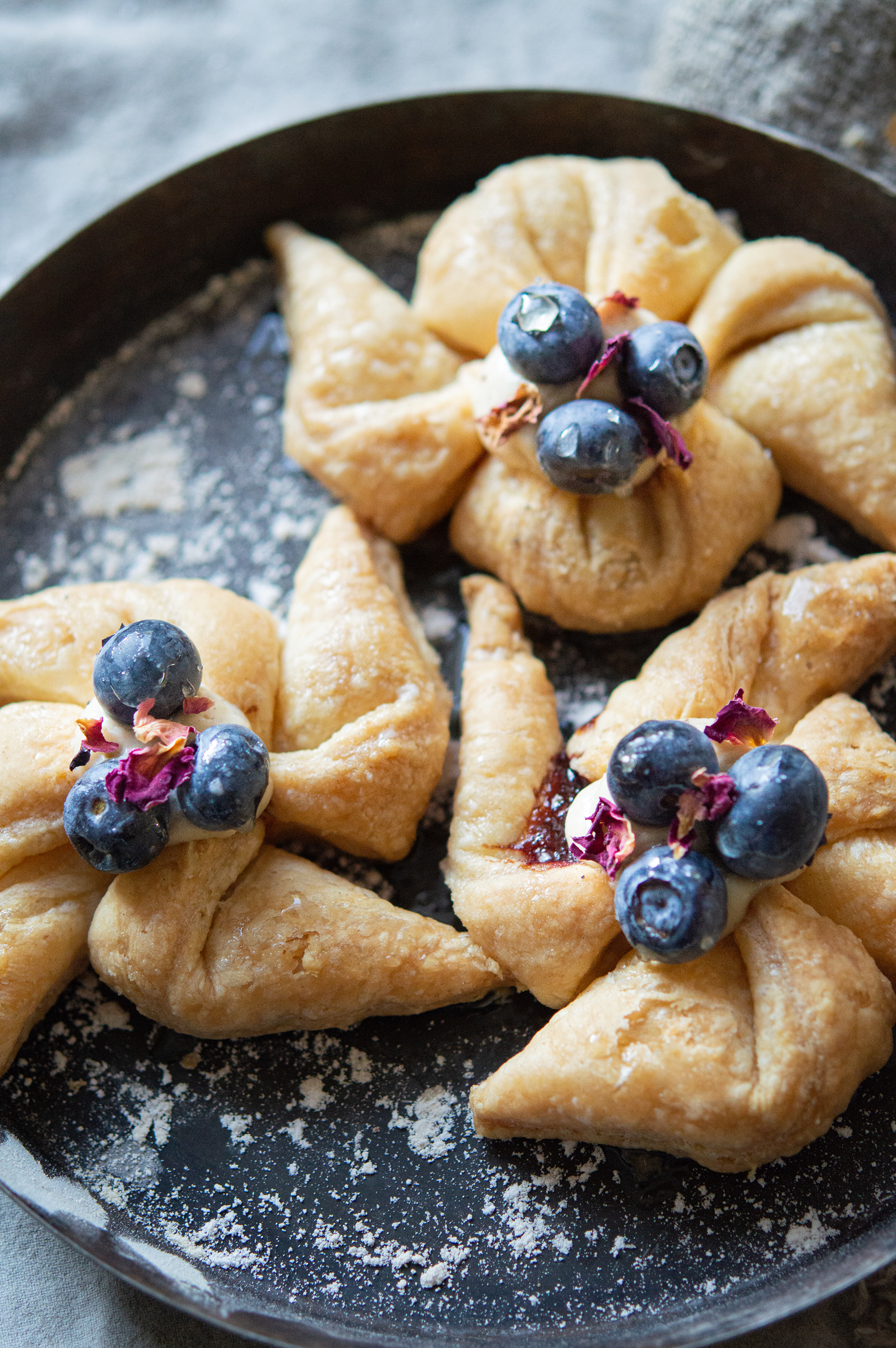 Puff Pastry Pinwheels with Fruit