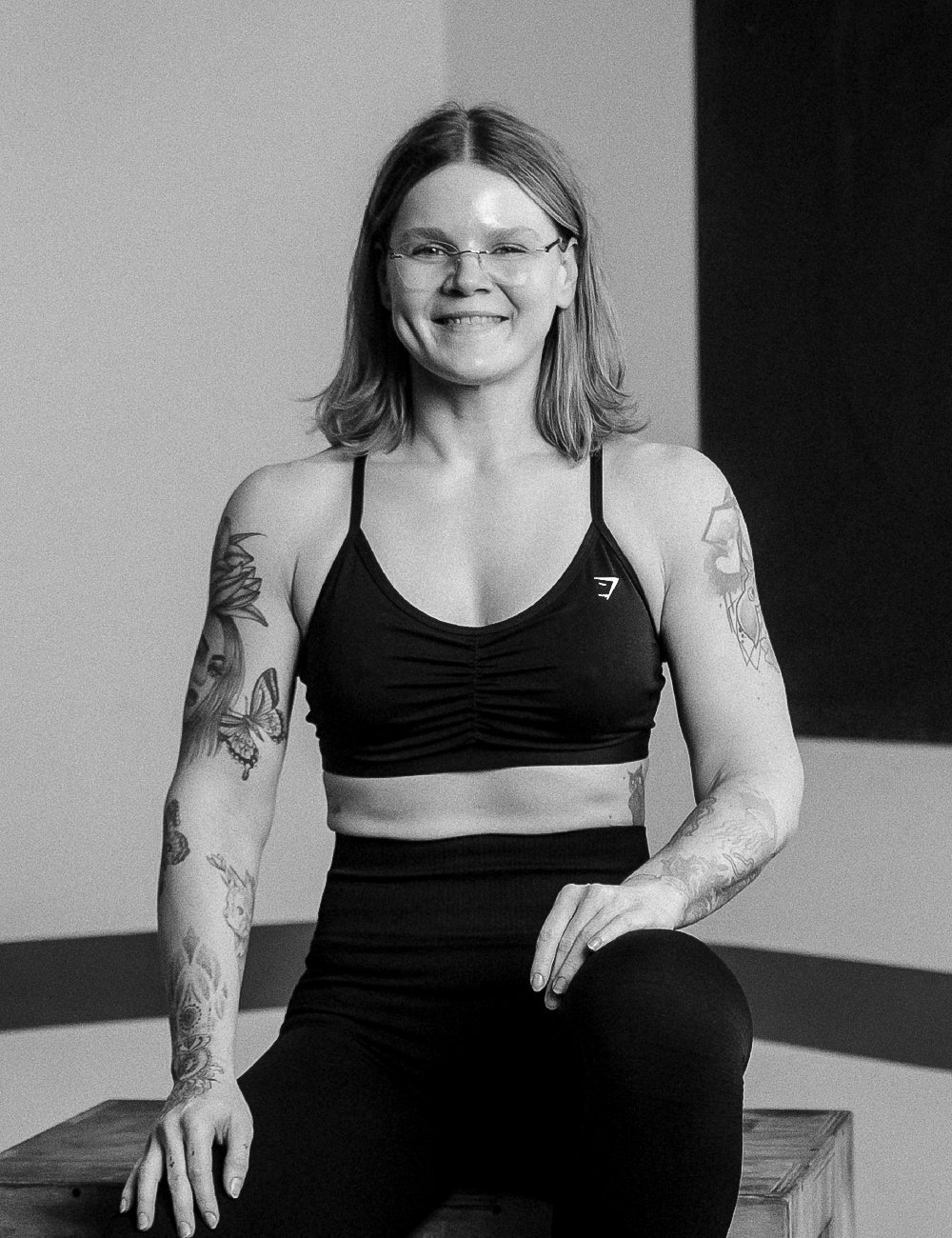 Trainerin Michaela im Studio bei FORM-ID – persönliche Betreuung und professionelles Krafttraining in motivierender Atmosphäre.