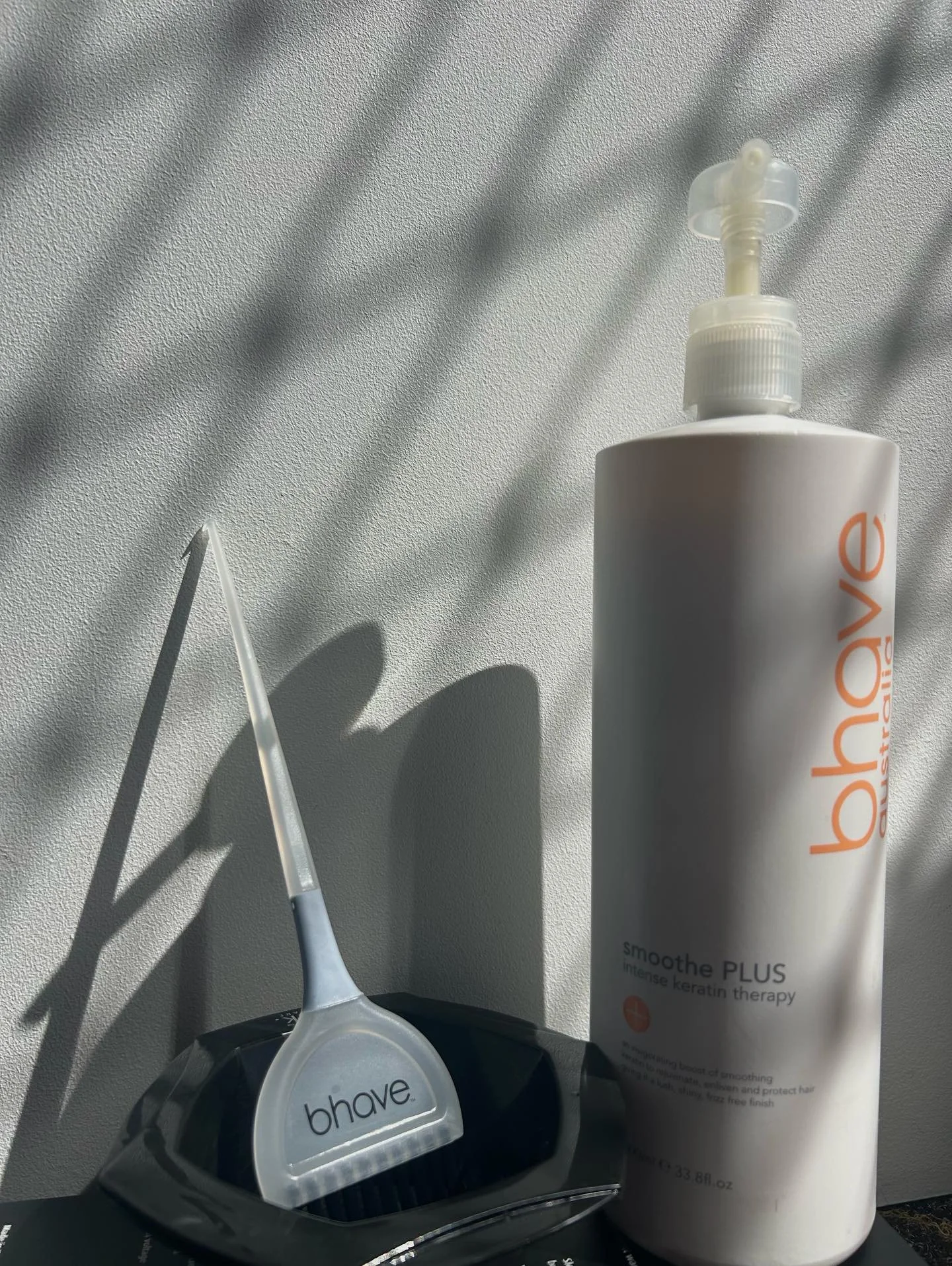 Behave keratin Treatment 💫 

Say goodbye to frizz and hello to smoothness this behave keratin treatment is a professional treatment, made to make your hair easier to manage, adds shine, controls frizz and adds sleekness. 

Book now to start your jou