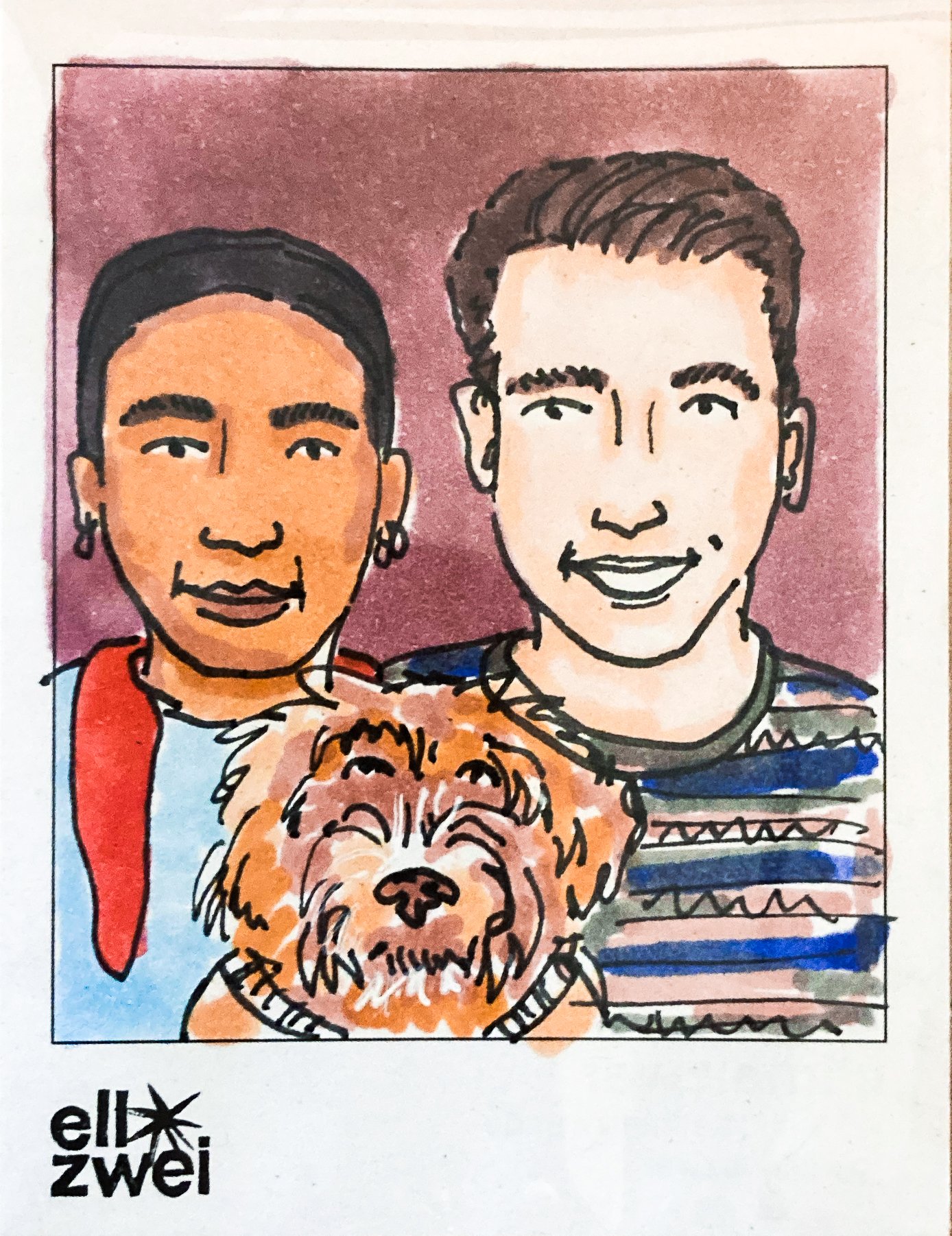 Handgezeichnetes Bild von zwei jungen Menschen und einem Hund, vor einem roten Hintergrund. Die Person auf der linken Seite hat dunkle Haut, trägt einen roten Kragen, und hat dunkle Haare. Die Person auf der rechten Seite hat hellere Haut, kurze brau