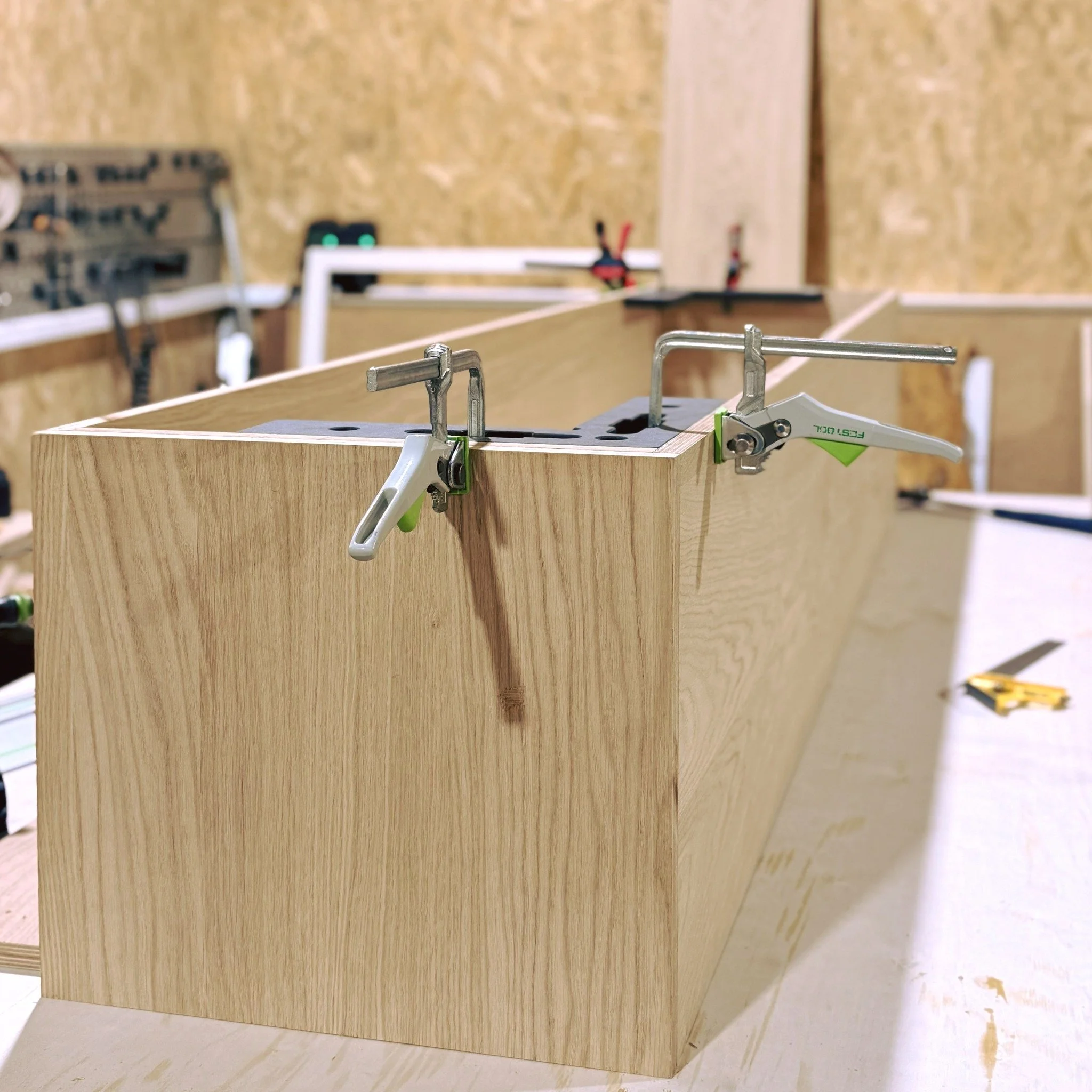 Oak shelving units in progress in our Hertfordshire workshop this week. Each piece of timber is carefully selected, taking the grain and natural variation into account so the finished run looks beautifully coherent. The work then moves through prepar
