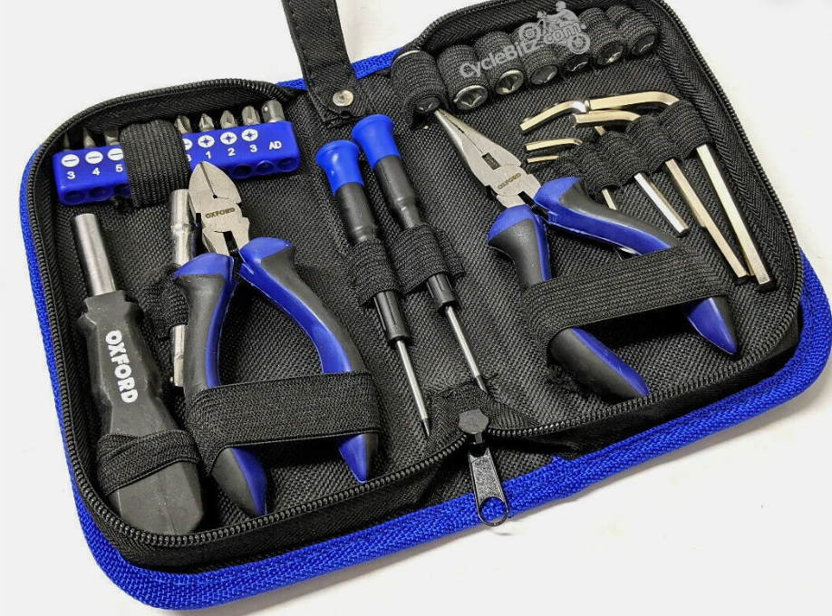 28 PIECE UNDERSEAT TOOL KIT