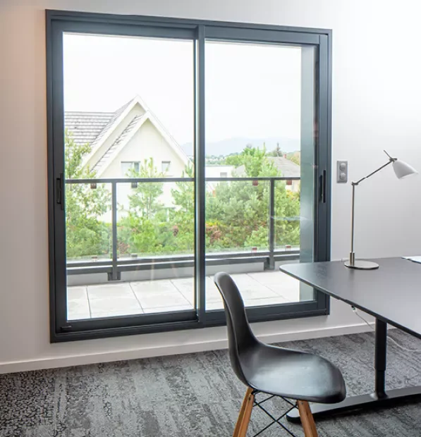 baies-coulissantes-2-vantaux-aluminium-k-line-2_0.jpg.webp