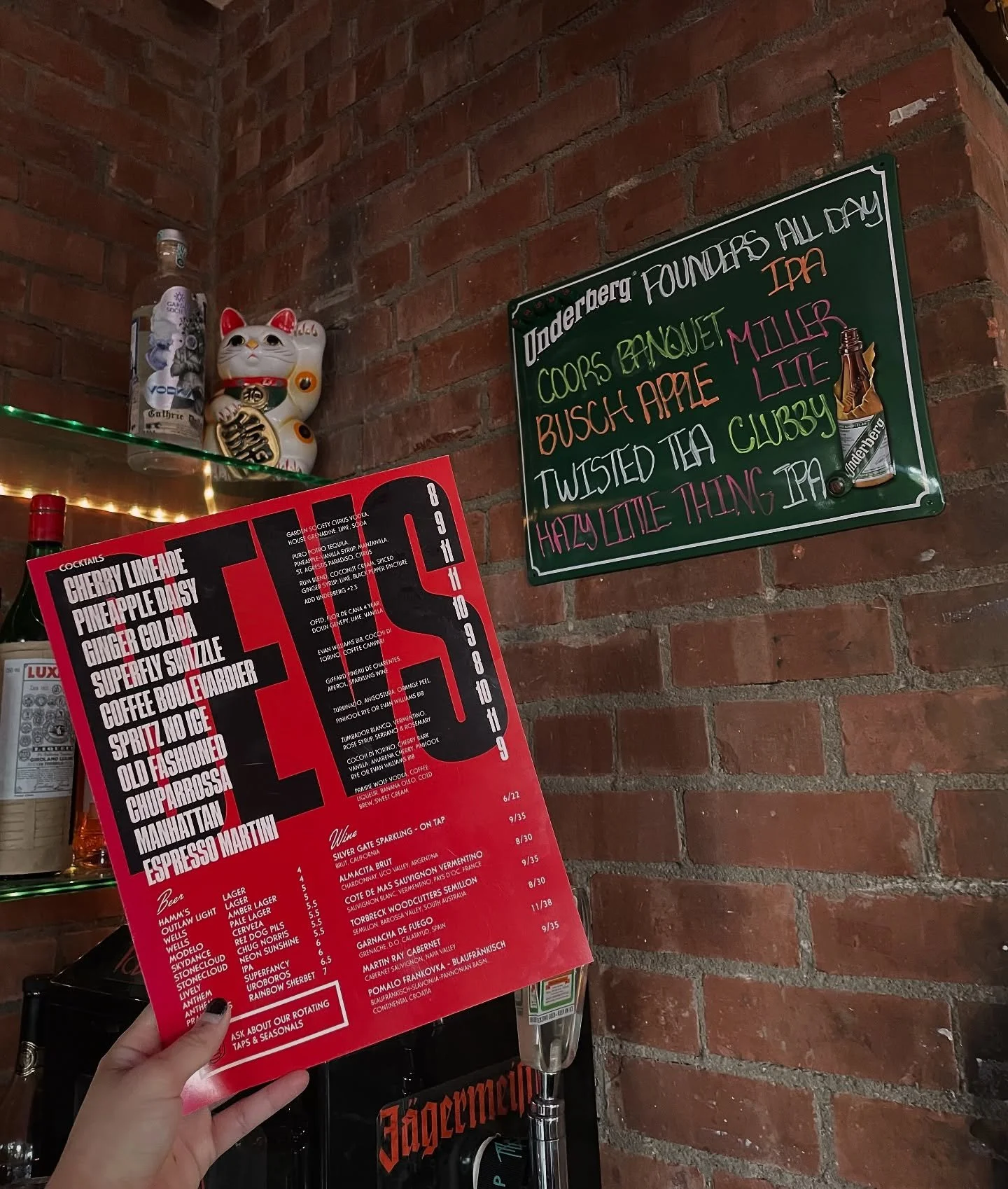 Thunder up ⚡&mdash;SuperFly&rsquo;s the spot when OKC drops the boom! 

.75 cent Buffalo Wings, specialty Thunder cocktails, SUPER GOOD NACHOS, the bestest of vibes! LET&rsquo;S GO OKC 🧡🤘🏼💙