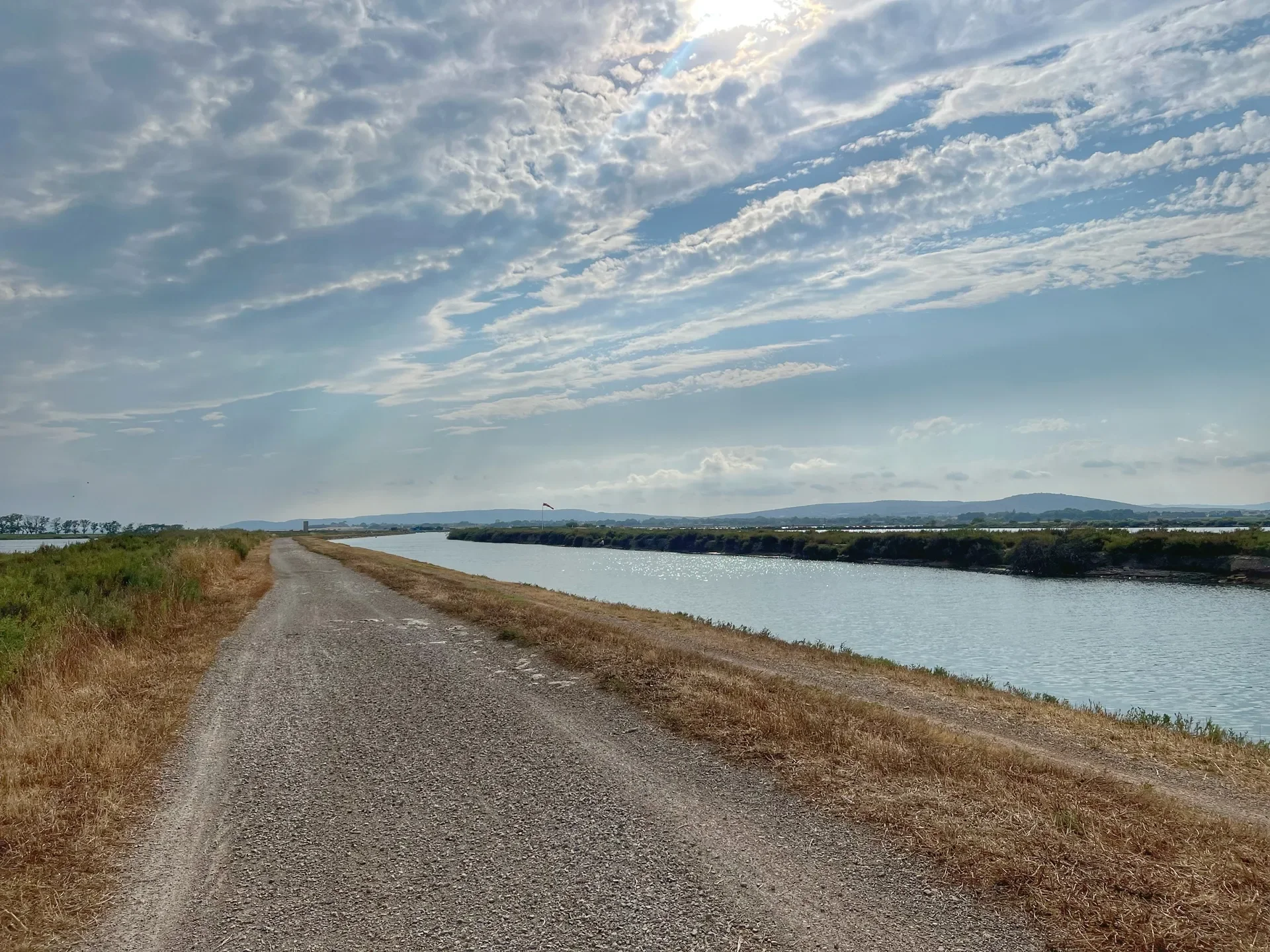 HOW TO BUILD AND KEEP A PHENOMENAL TEAM — EVEN ON A SCRAPPY BUDGET