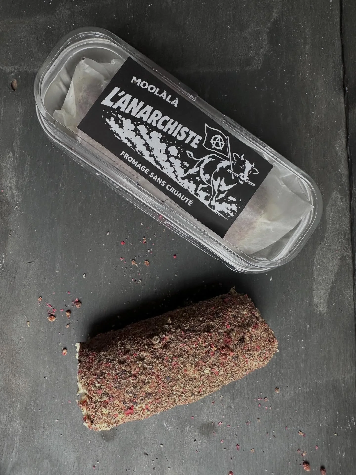 Meet the ch**se: L&rsquo;ANARCHISTE

Saving the best (in our opinion) for last. L&rsquo;Anarchiste is our favourite&hellip; and one of your favourites too! It&rsquo;s one of our best sellers for a reason.

Its coated in cracked black and red pepperco