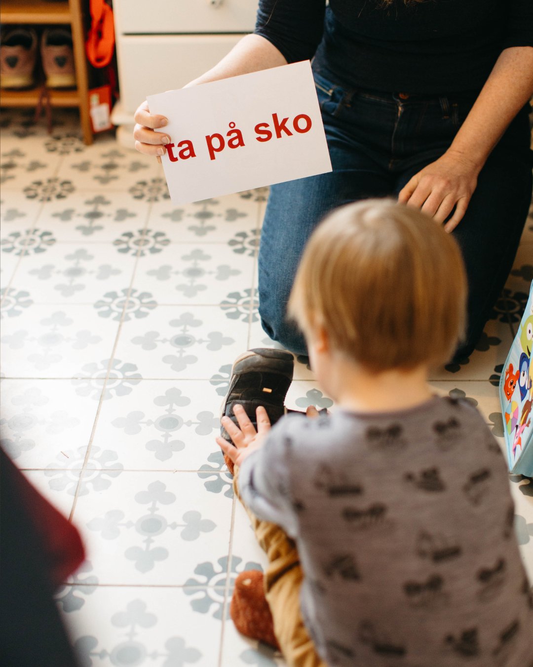 &laquo;Flere forst&aring;r hva han sier. Han snakker mer og tydeligere.&raquo;
Dette er en av erfaringene som deles etter ett &aring;r med Bravo-leken.

N&aring;r ordene begynner &aring; brukes spontant, ser vi at spr&aring;ket er i utvikling.

#brav
