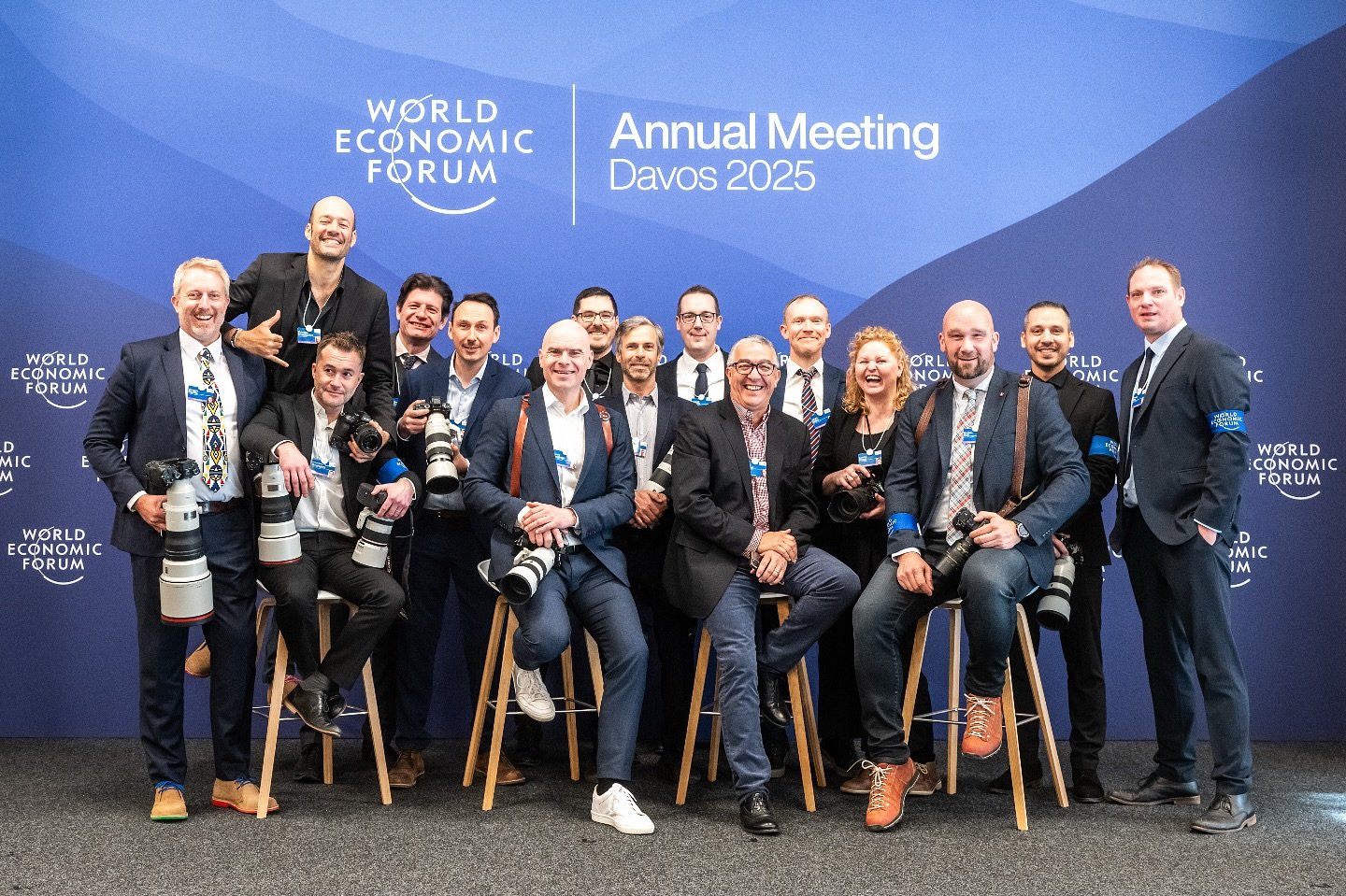 Ravi et fier d'int&eacute;grer la team photographes officiels du Forum annuel de Davos.  Merci @worldeconomicforum et @pascal_bitz pour votre confiance.
