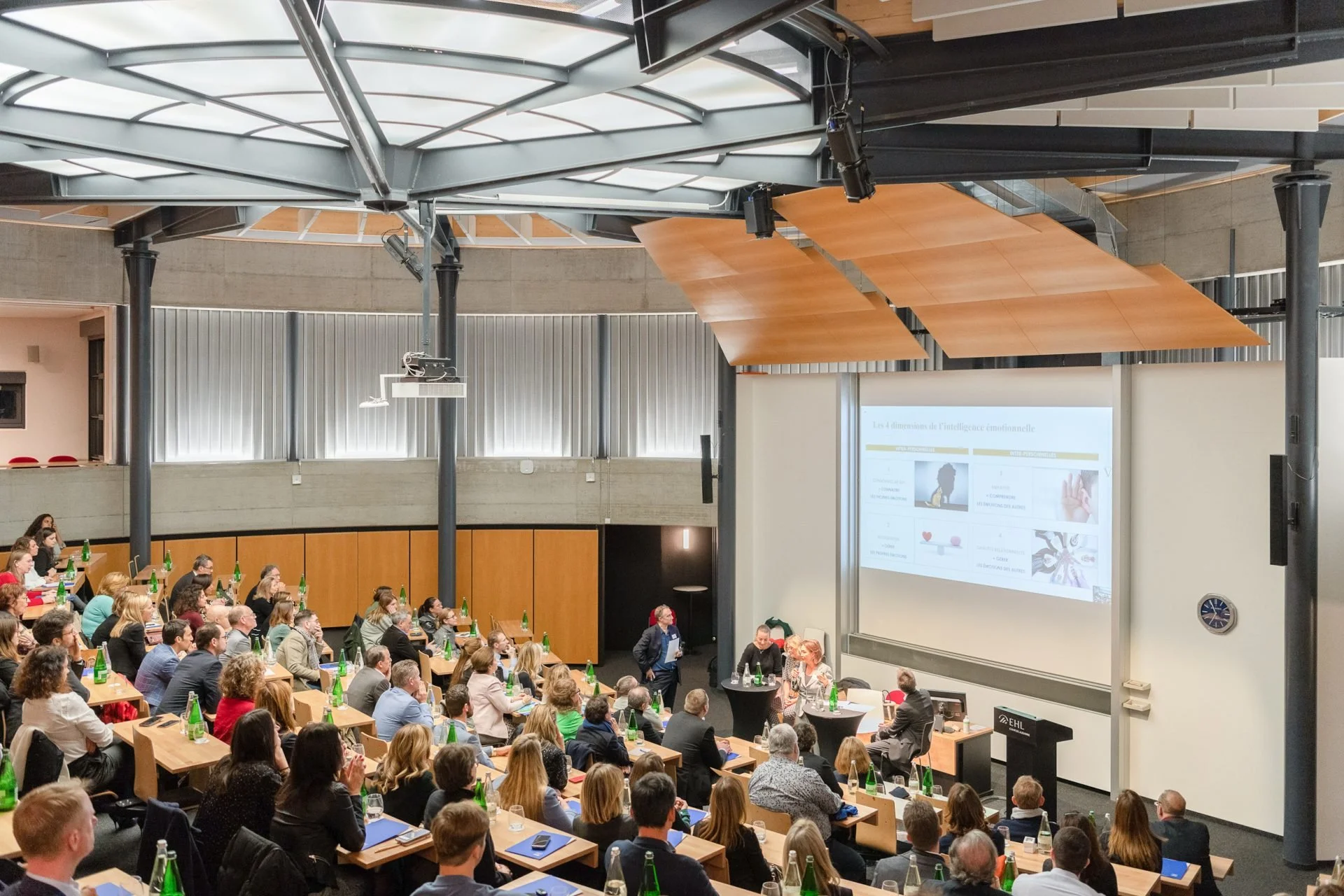 conference_Ecole_Hoteliere_Lausanne_photographe_pro_04.jpg