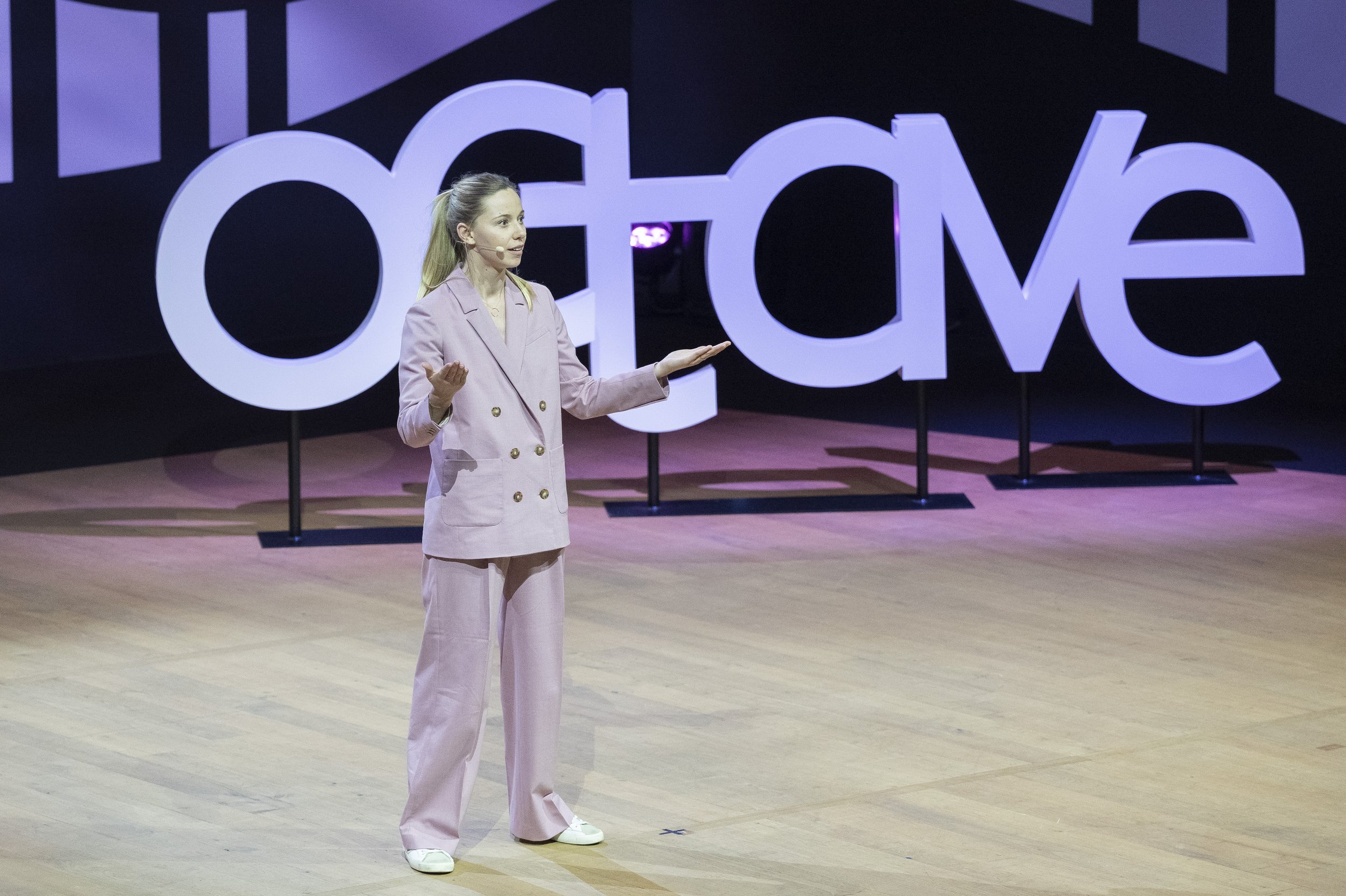 Photographe Evian Hotel Royal Seminaire corporate - Event Picture 0018.jpg