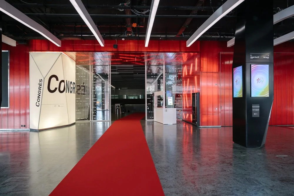 Hall d'entrée palexpo Geneve avec tapis rouge