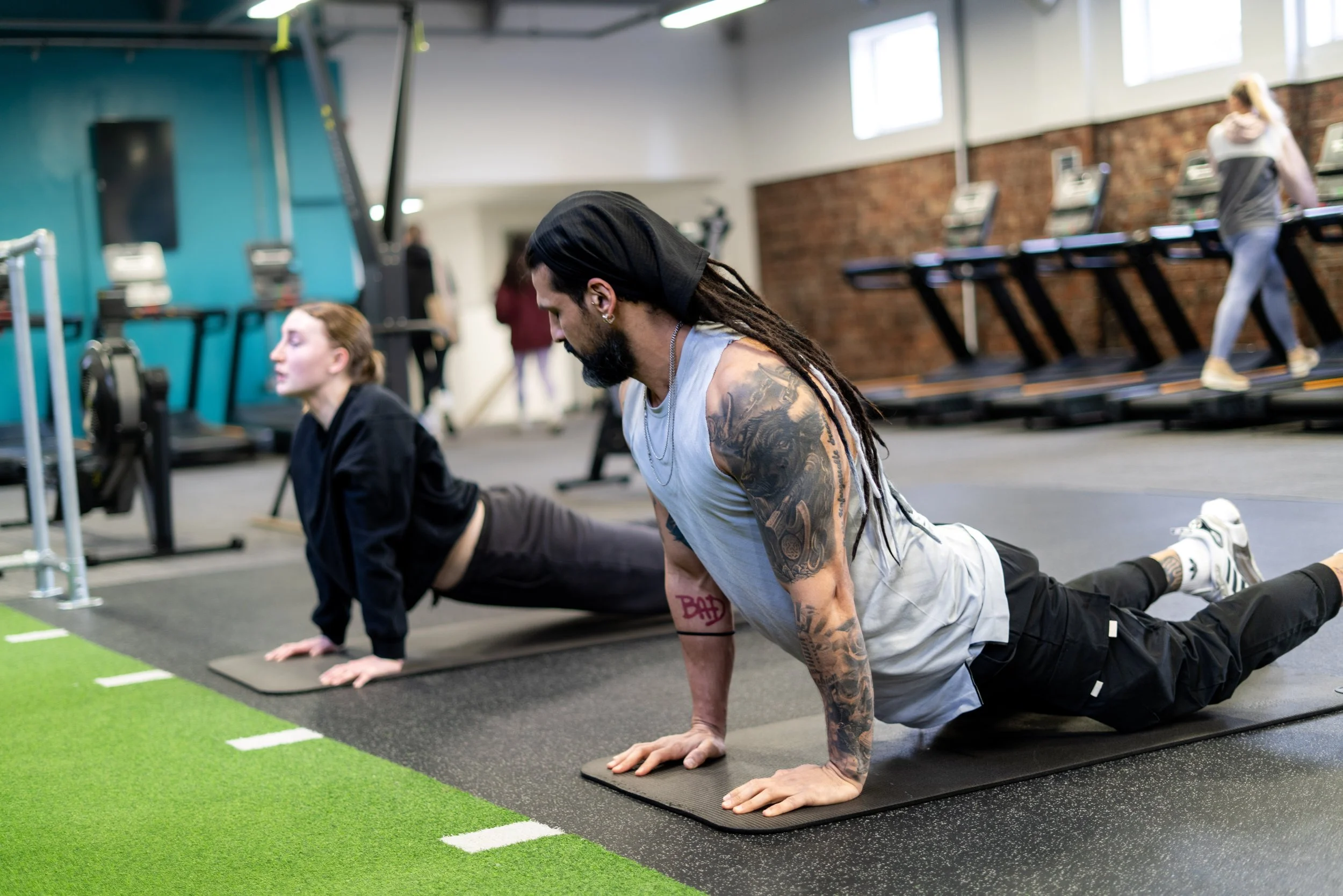 Why New Year’s Dieting is Sabotaging Your Goals: And How Having a PT Can Help