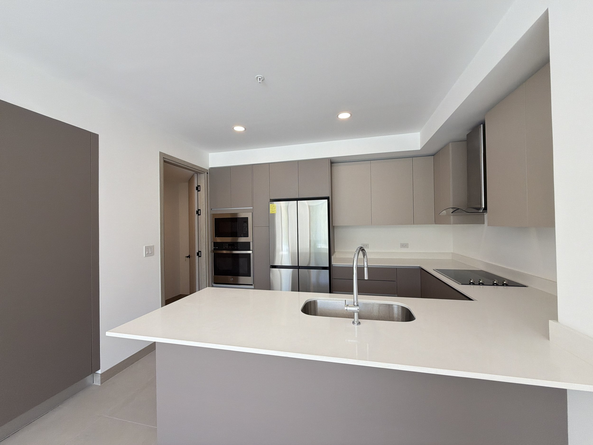 ALQUILER APTO ESCAZÚ