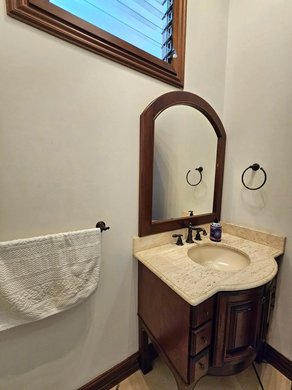 8fef0209-faad-4e38-b339-74ea86d01fa5.jpg
