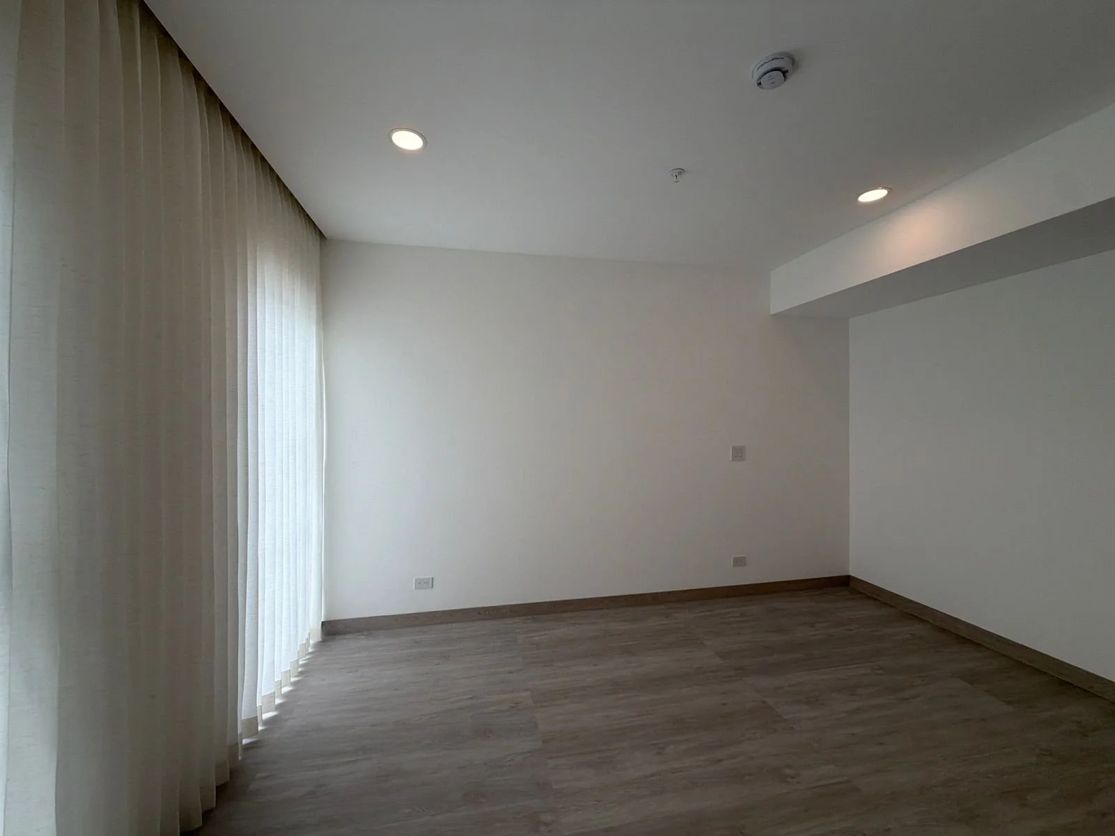 5a9de664-55c9-448b-ac85-24a2f3210dd4.jpg