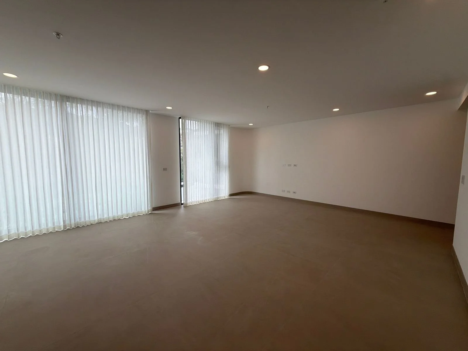 43330d62-8dbd-48d0-adcc-8bc7ed692b44.jpg