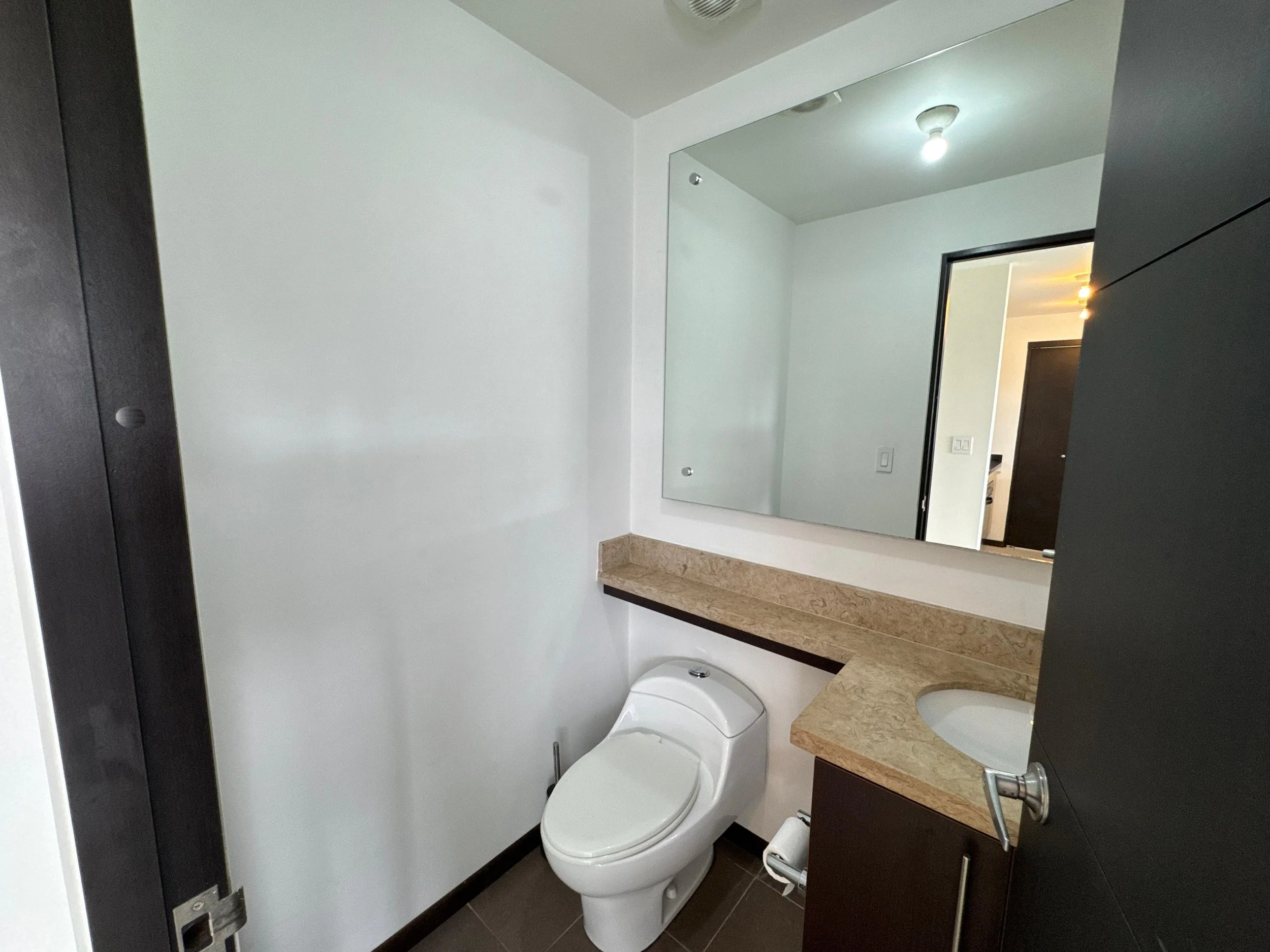 a9e934ae-324a-4cfb-b4ea-67d8ffe9e0ac.jpg
