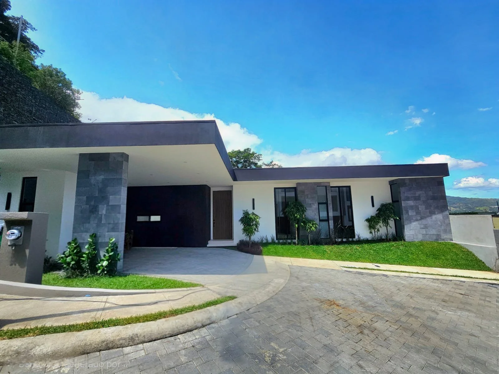 VENTA CASA EN SANTA ANA