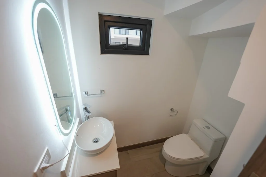 baf157ce-7ae1-4903-ae92-ca9bc693aa64.jpg