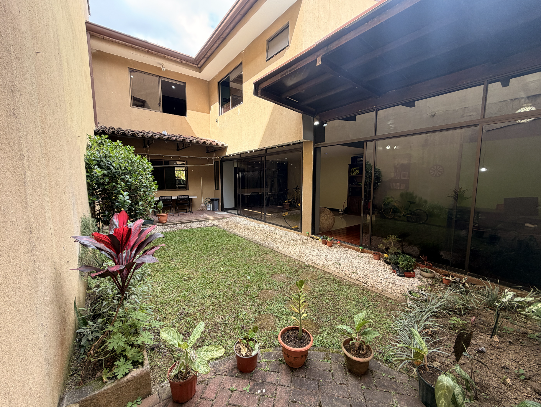 Captura de pantalla 2026-03-12 a la(s) 10.26.15 a. m..png