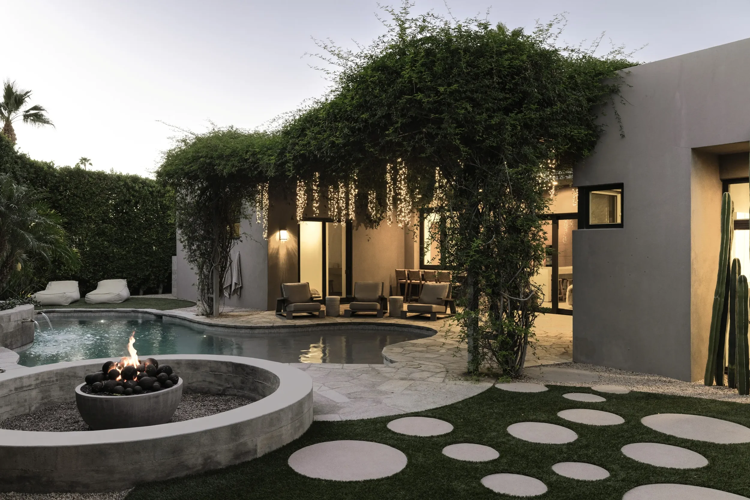 scottsdale-vacation-rentals-with-pool-outdoor-fire-pit-lounge.webp