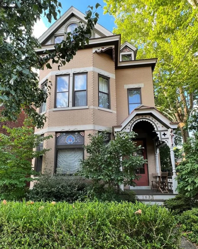House 1.jpg