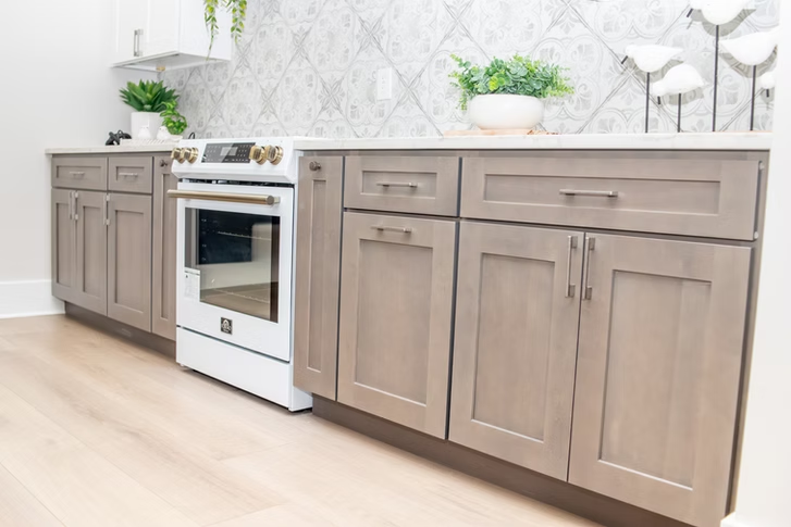 greige_kitchen_2.png