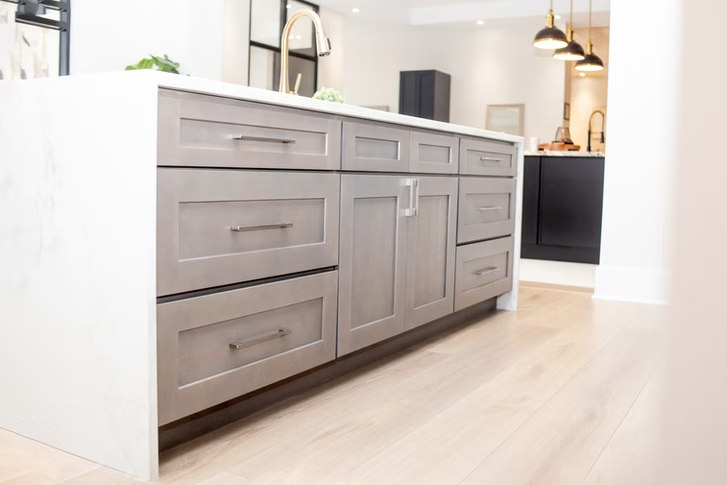 greige_kitchen_3.png