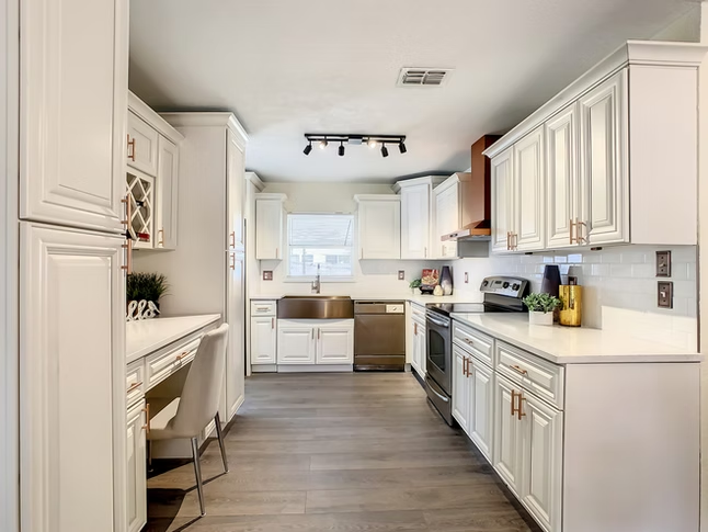 white_kitchen_5.png