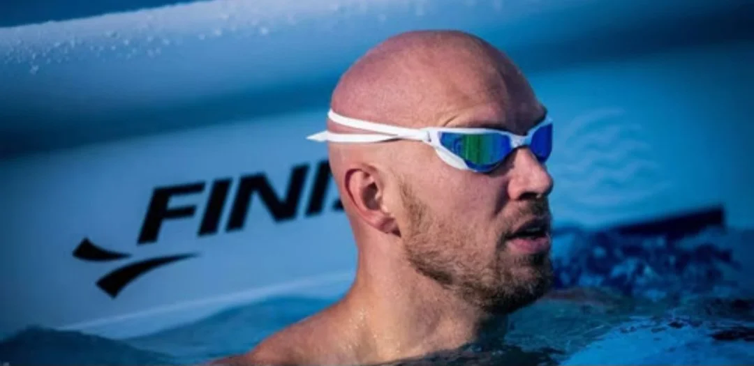 Finis Hayden Action white.jpg