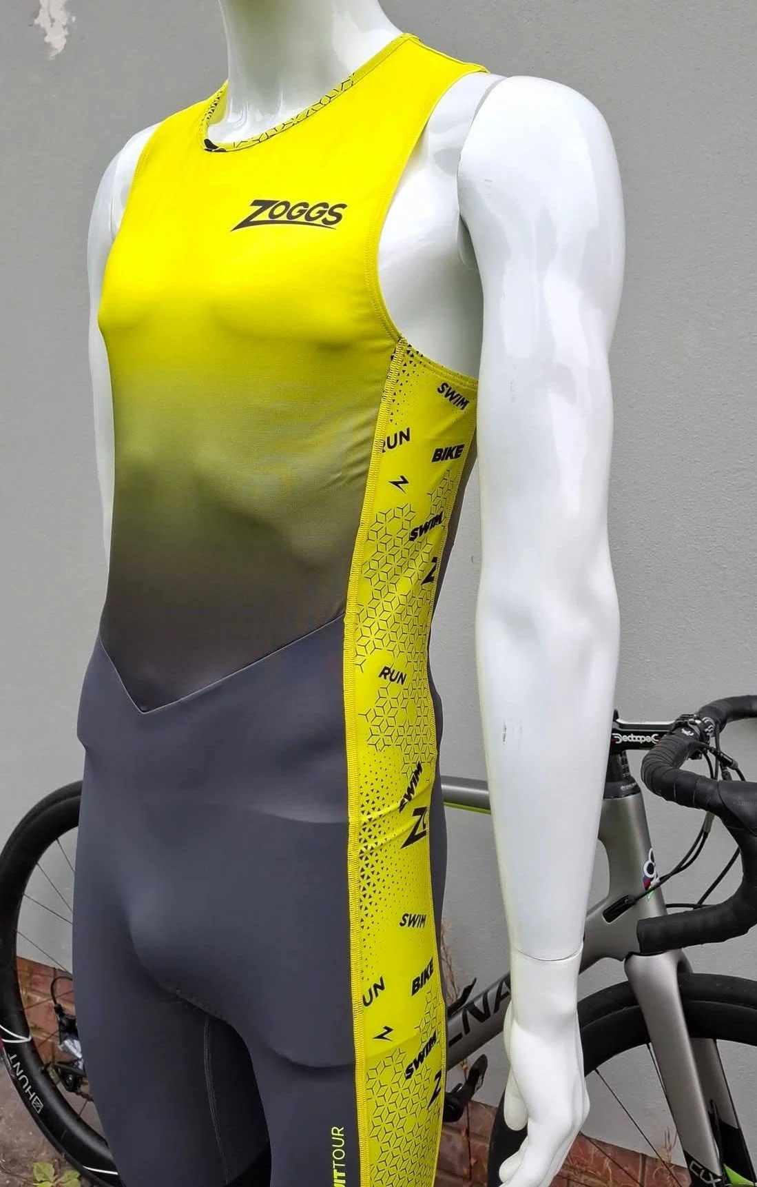 Zoggs Trisuit Pred.jfif