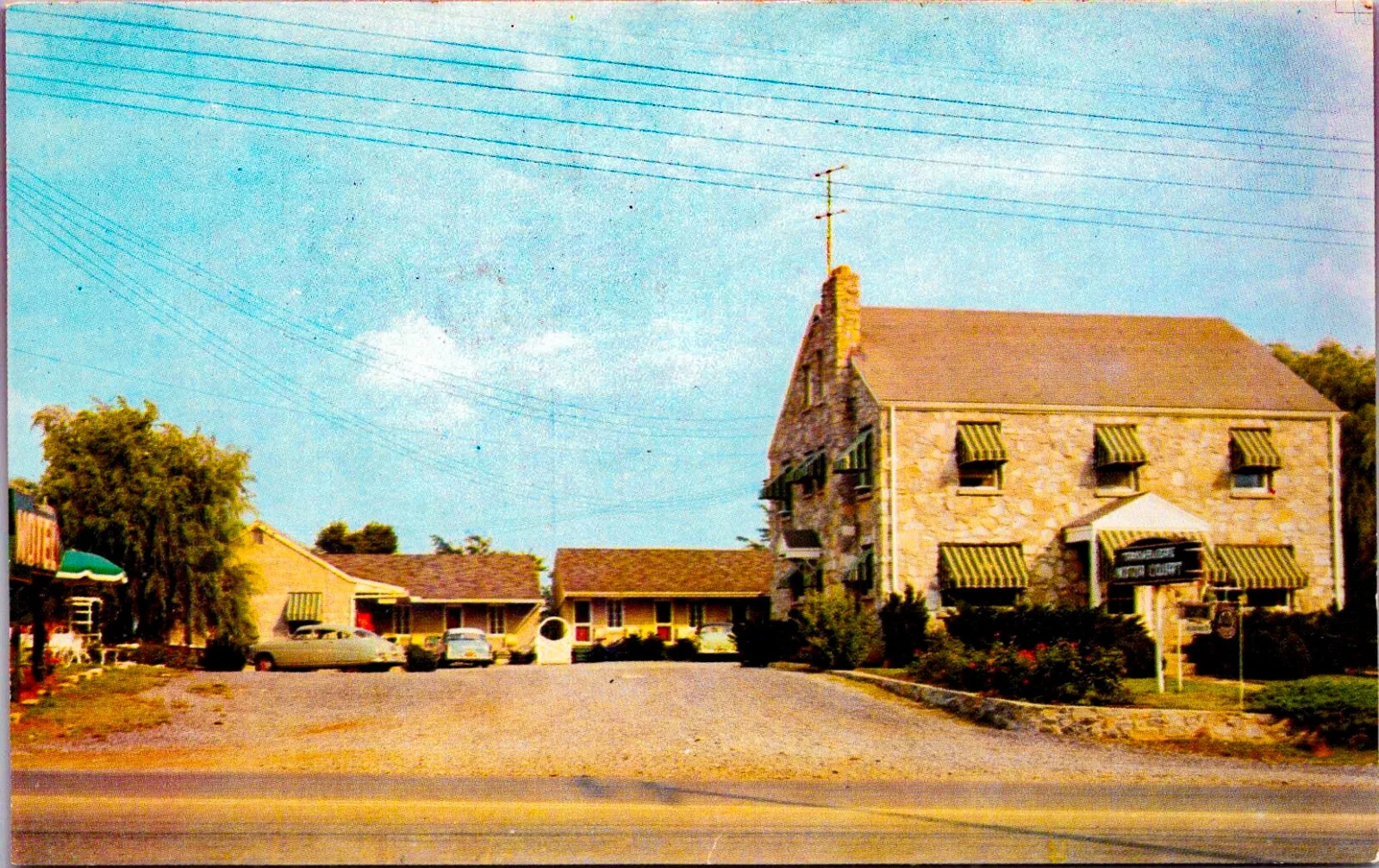 Travelers Motor Court postcard Winchester VA.jpg