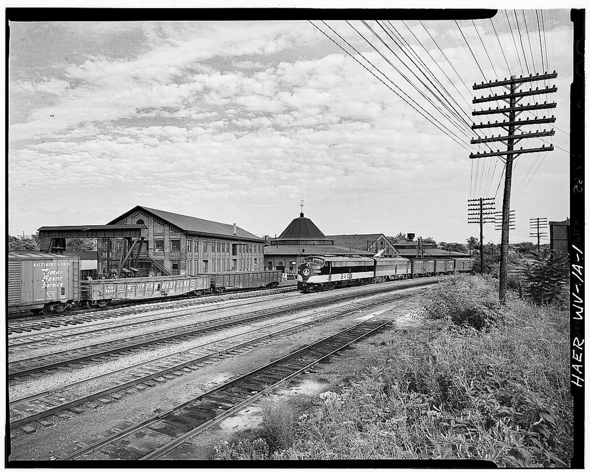Martinsburg roundhouse and train.jpg