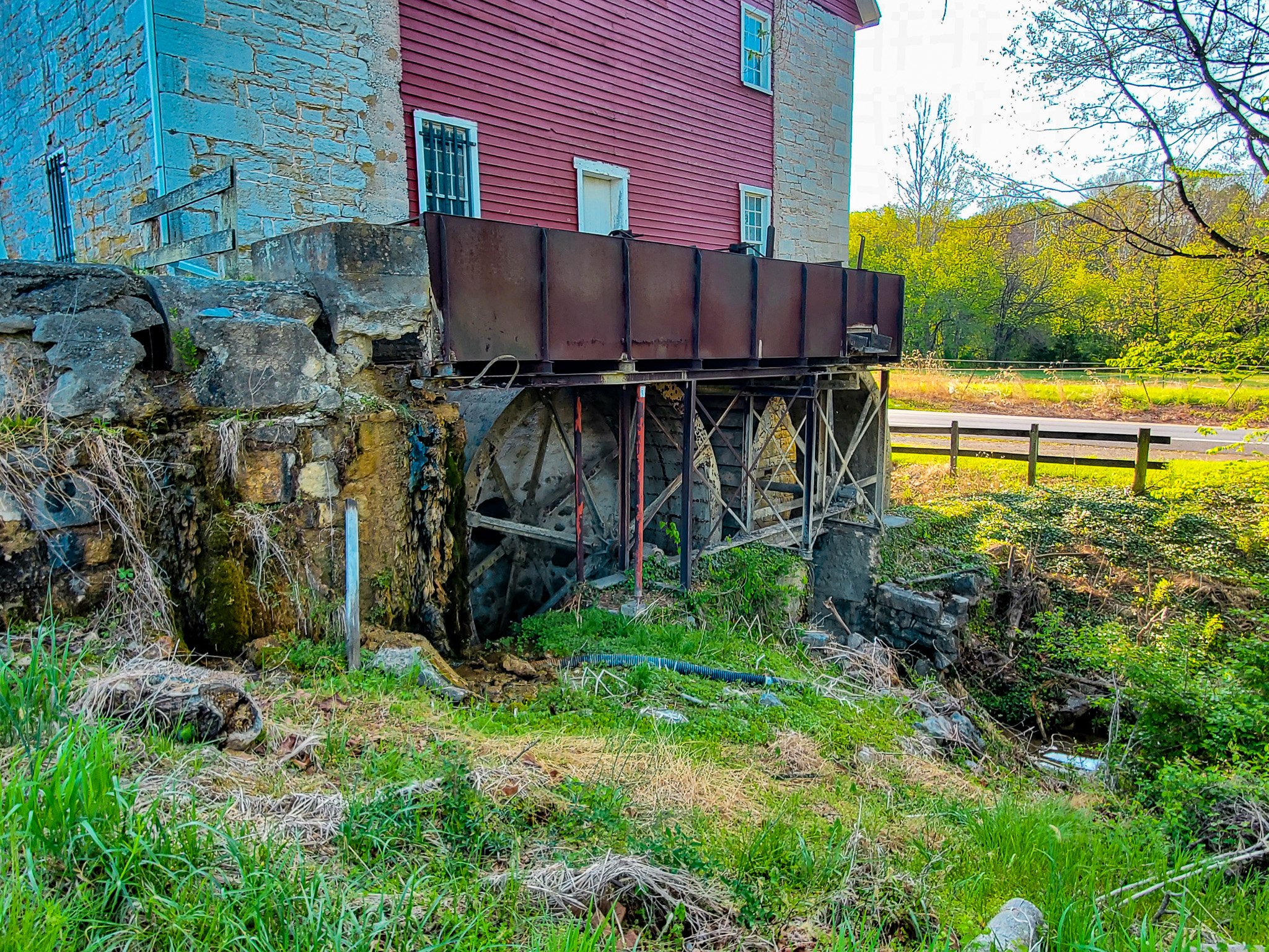 Bunker Hill mill with twin wheels WV.jpg