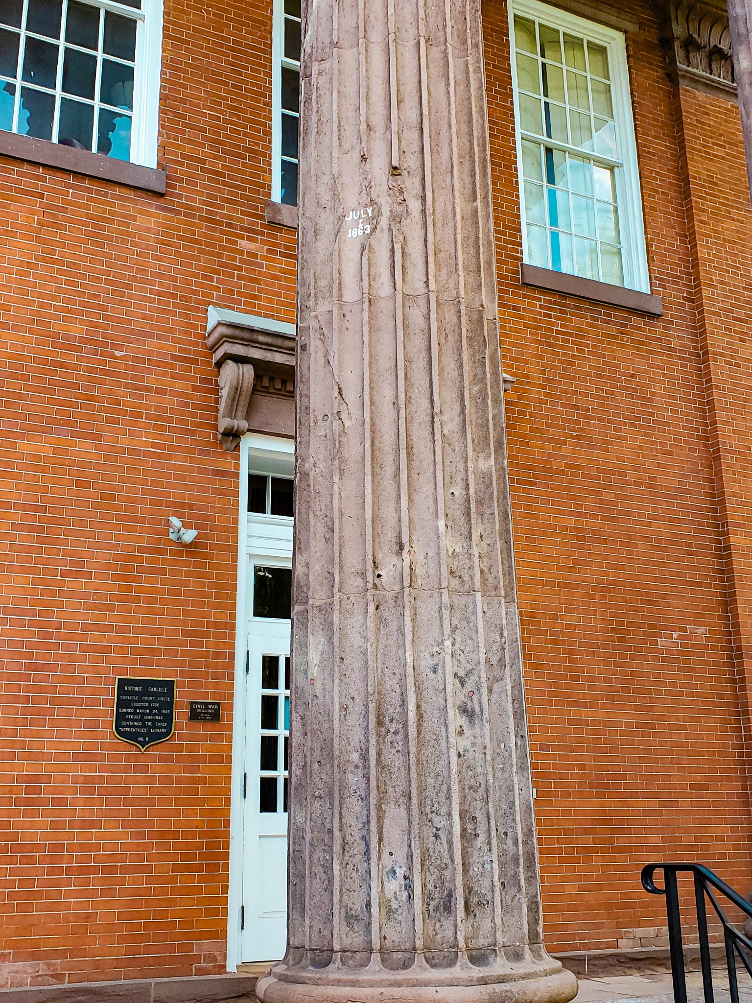 Cannonball damage to column at Carlisle PA courthouse.jpg