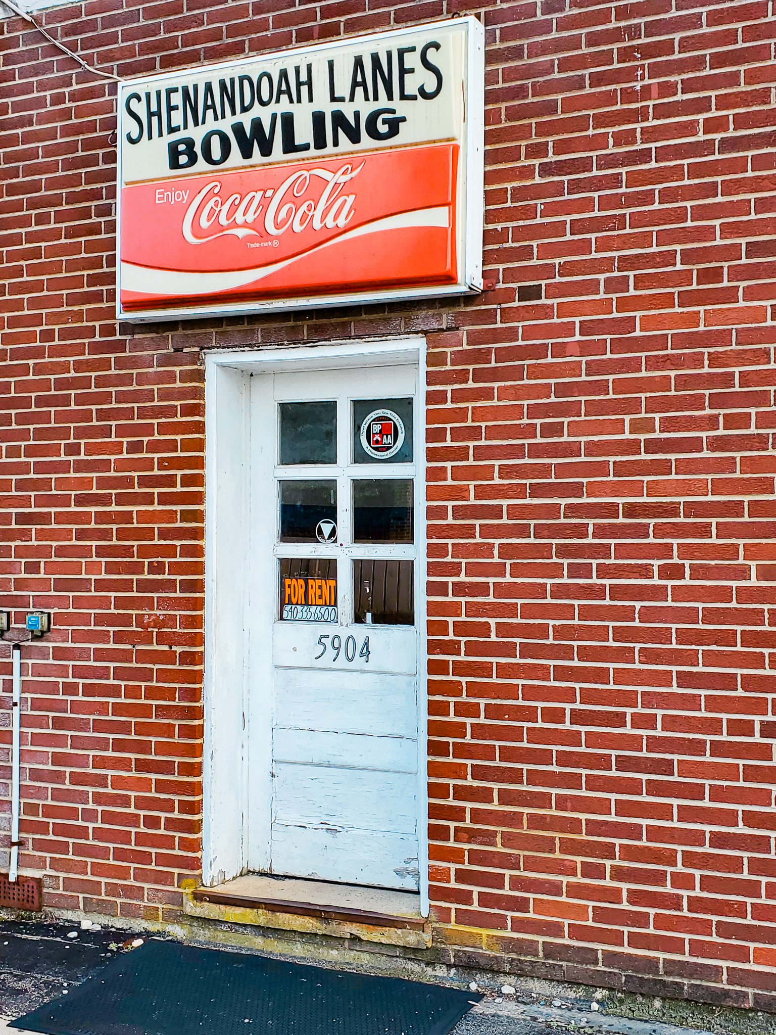 Shenandoah Lanes Bowling sign Mt Jackson VA.jpg