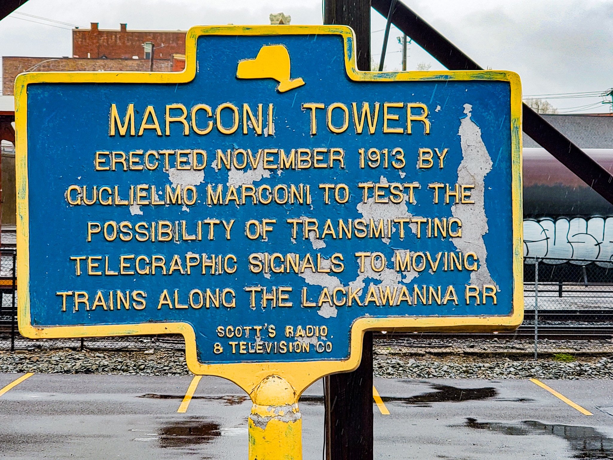 Marconi Tower road side marker Binghamton NY.jpg