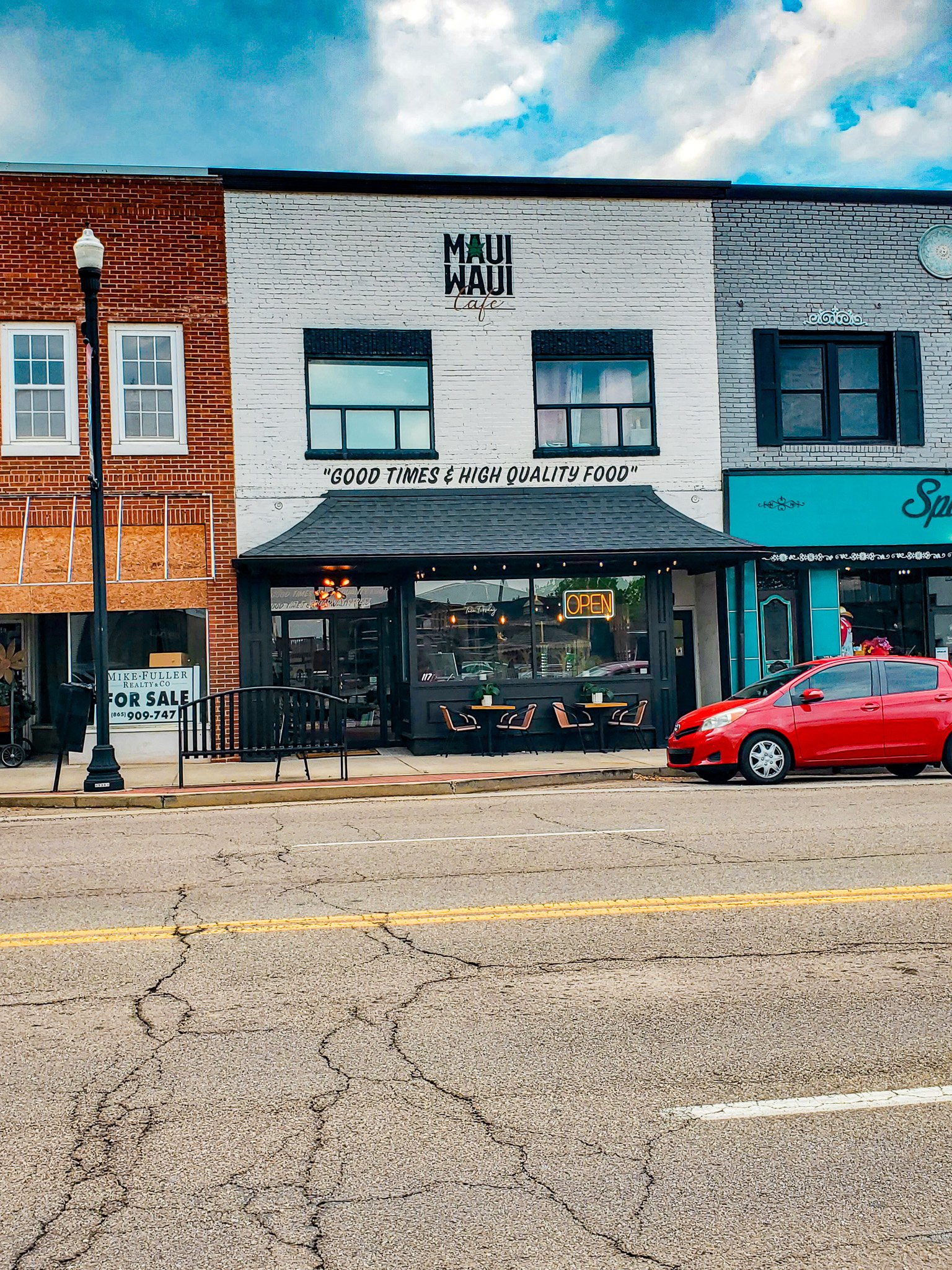 Maui Waui Restaurant
