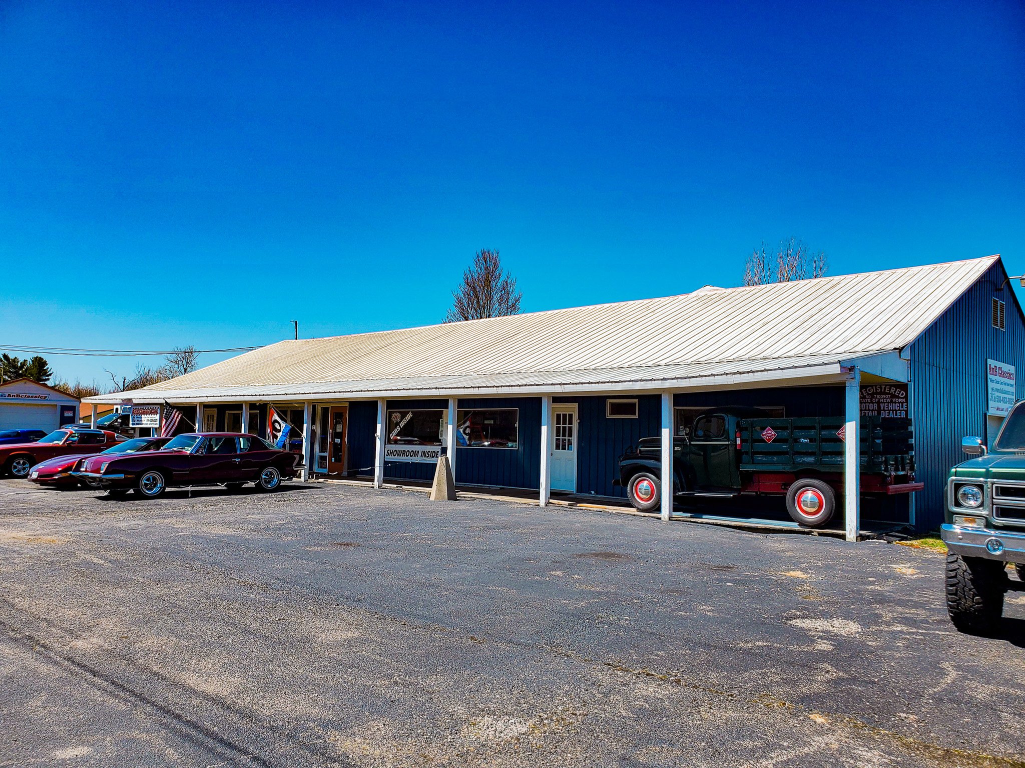 AnB_s Classic Cars building Malone NY.jpg