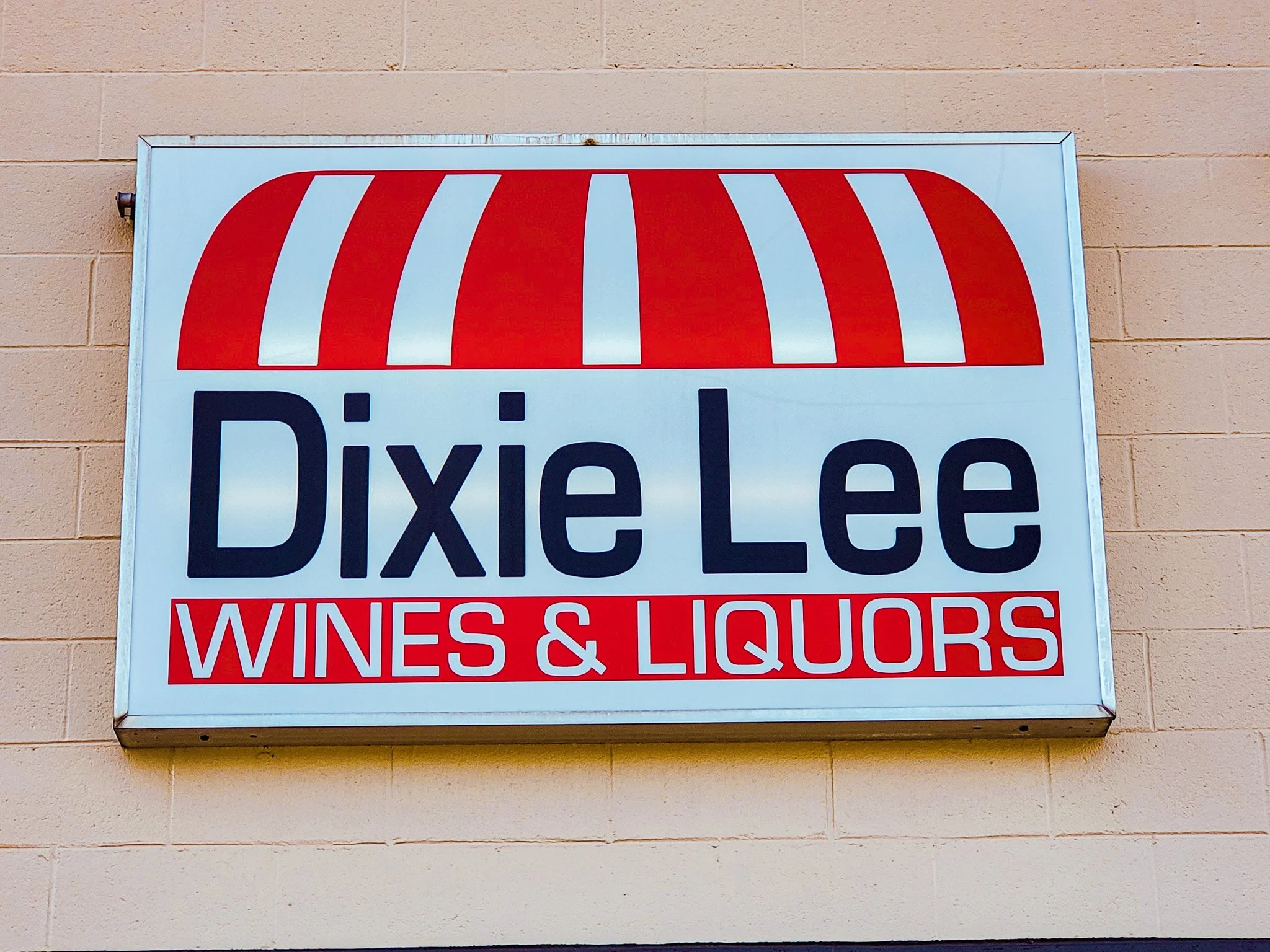 Dixie Lee Wines & Liquors