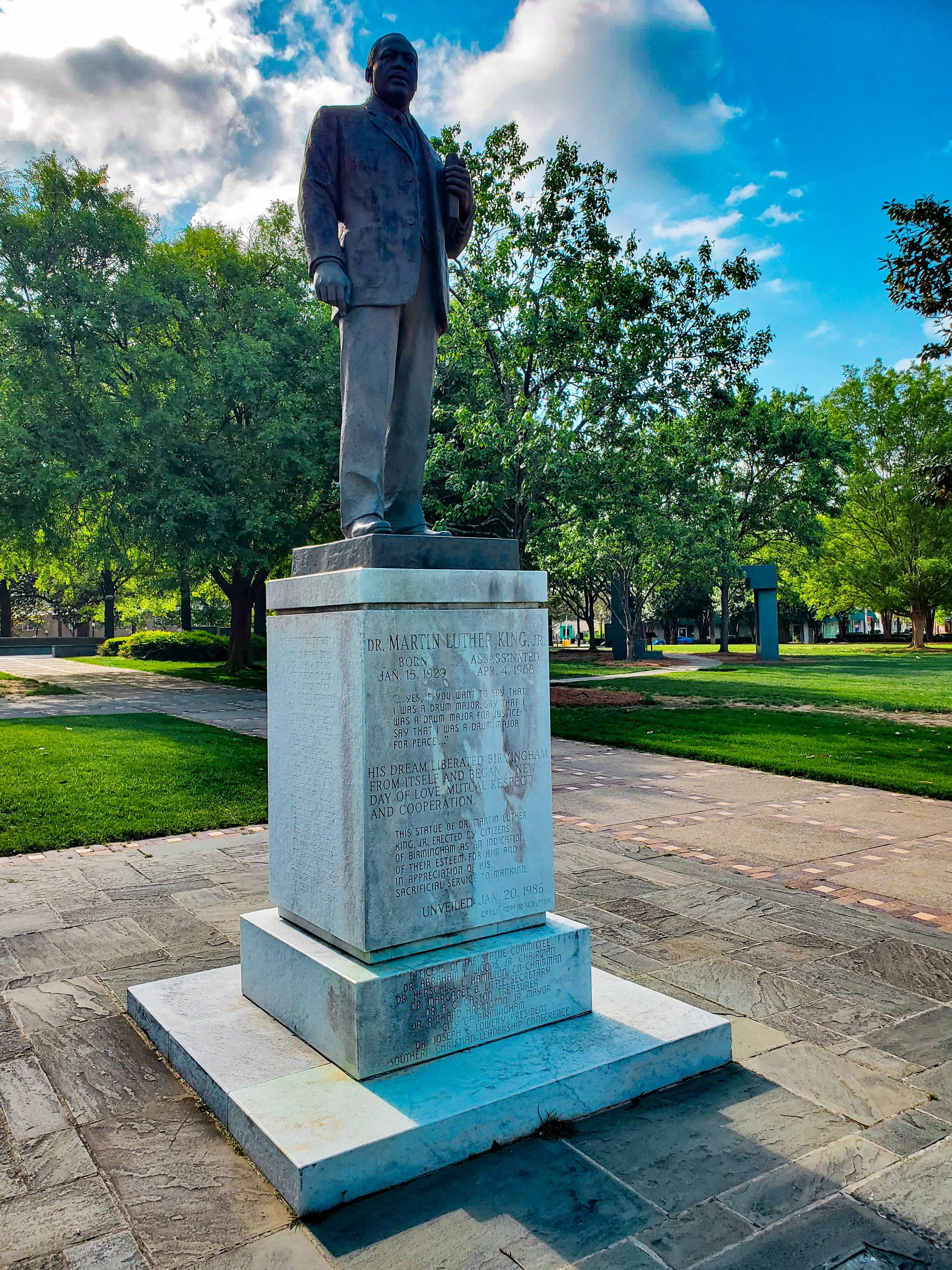 Birmingham MLK statue.jpg