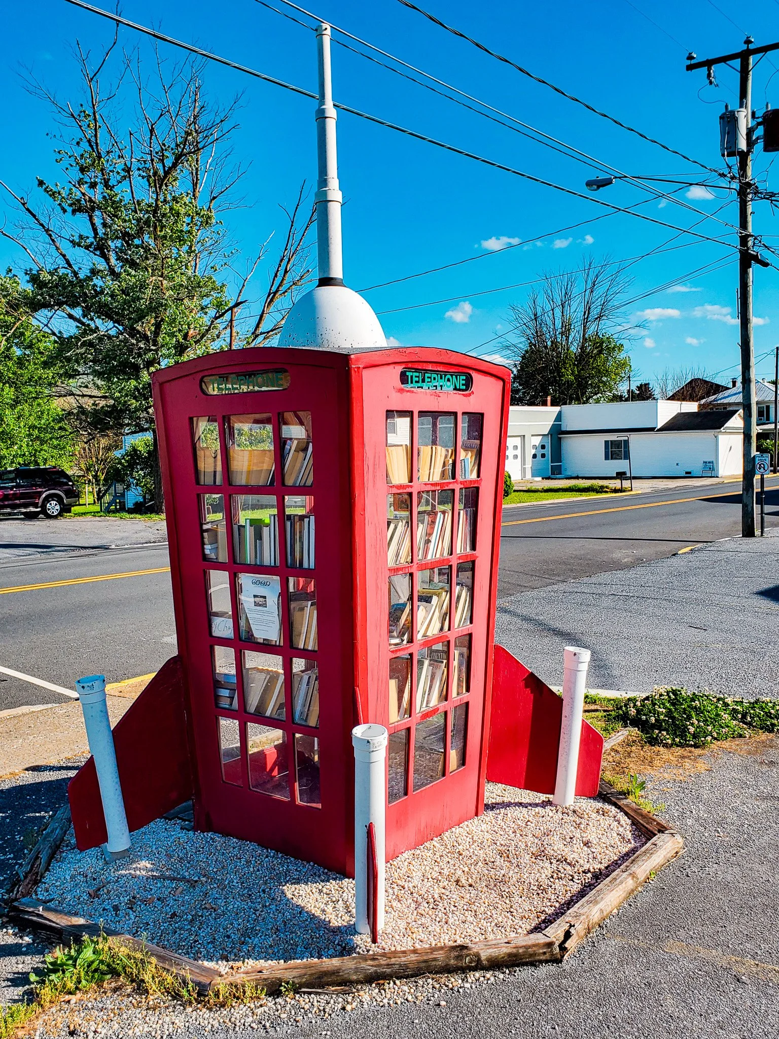 Phone booth New Market VA.jpg