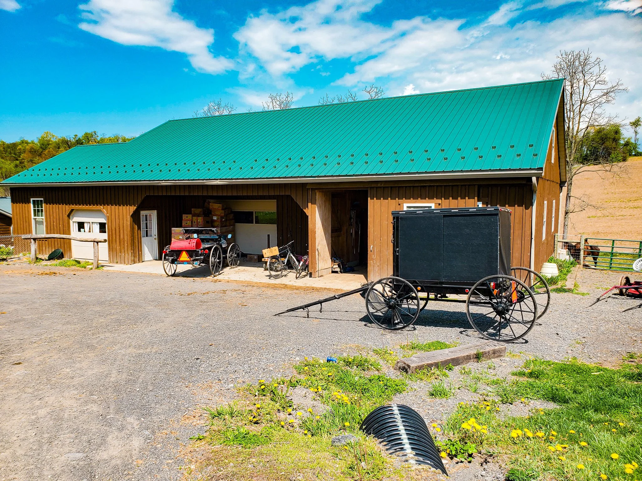 Buggies being repaired near Liverpool PA.jpg