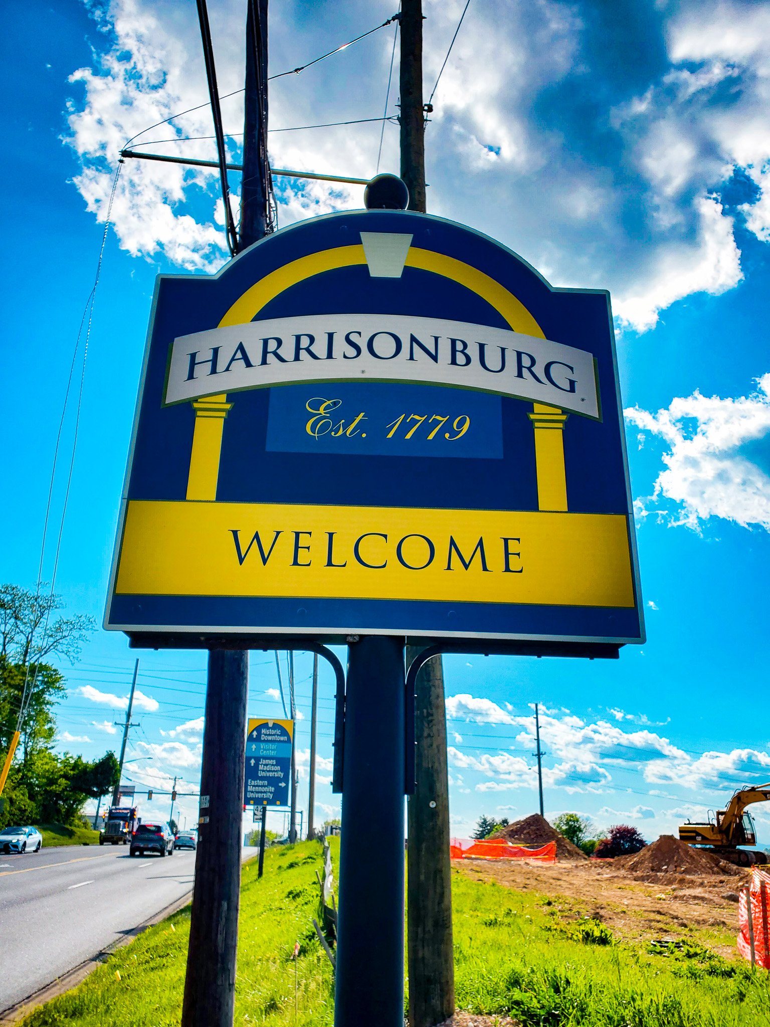 Harrisonburg VA welcome sign.jpg