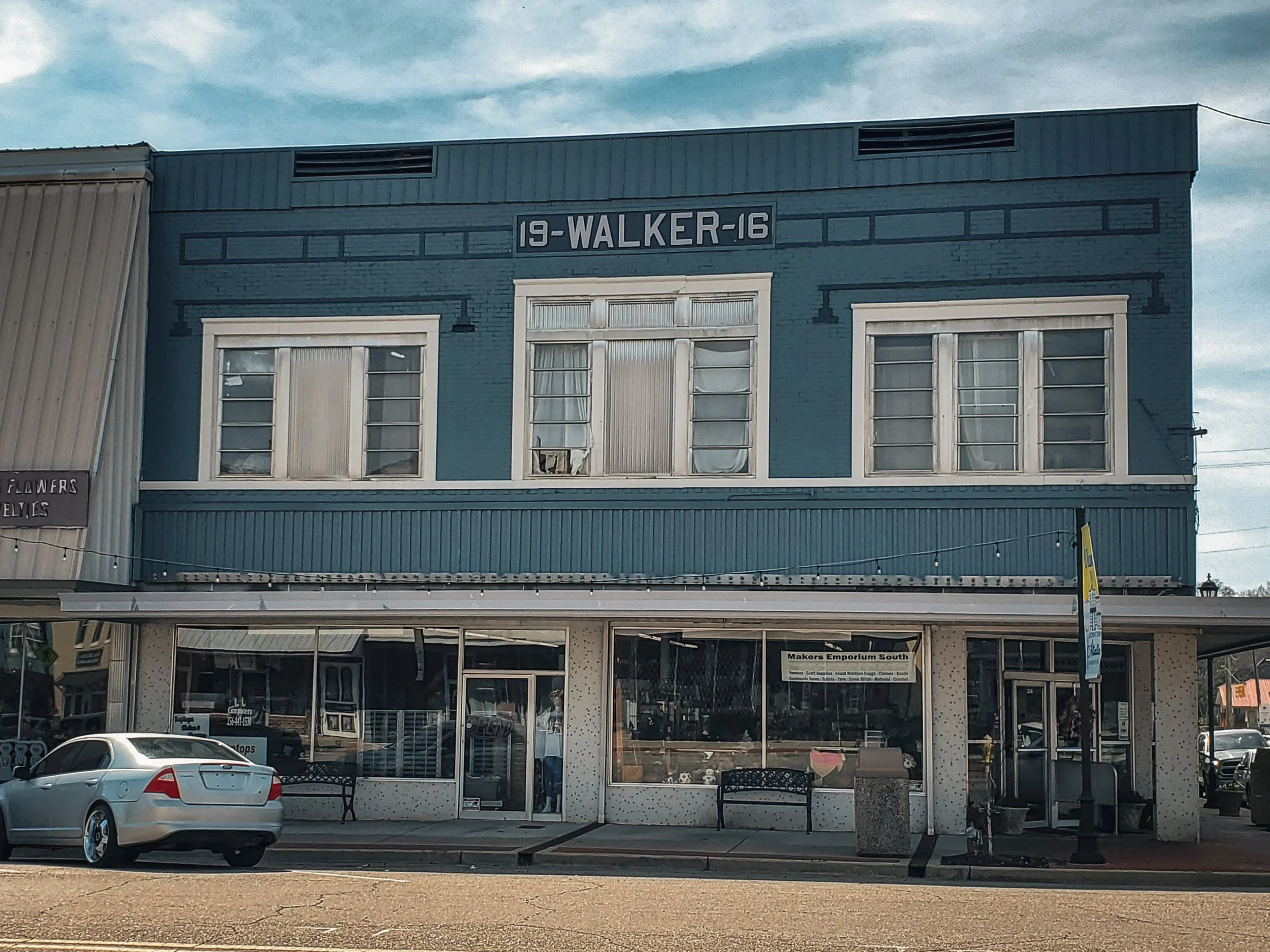 Walker Drugs (1916)