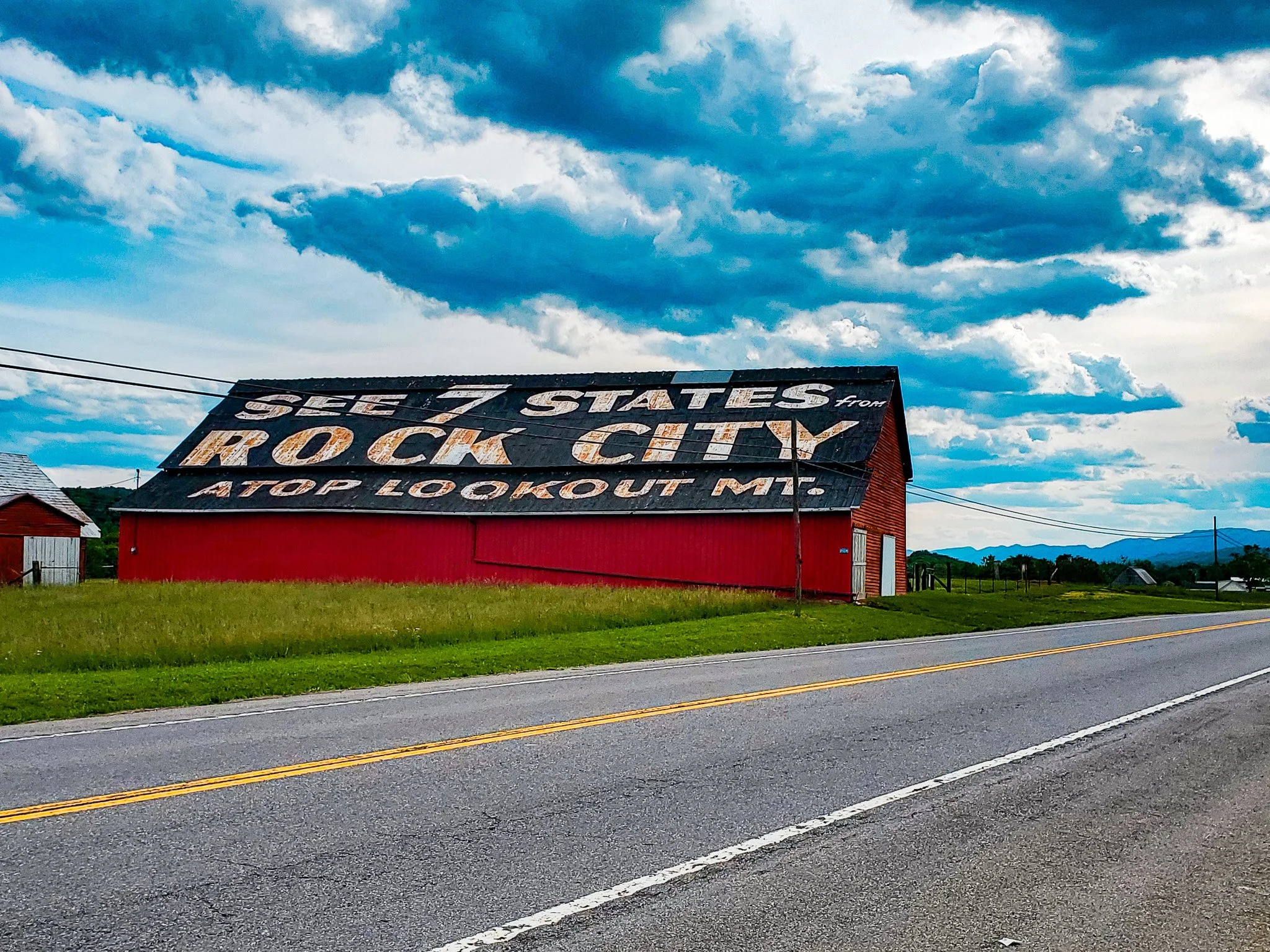 "See Rock City" Barn