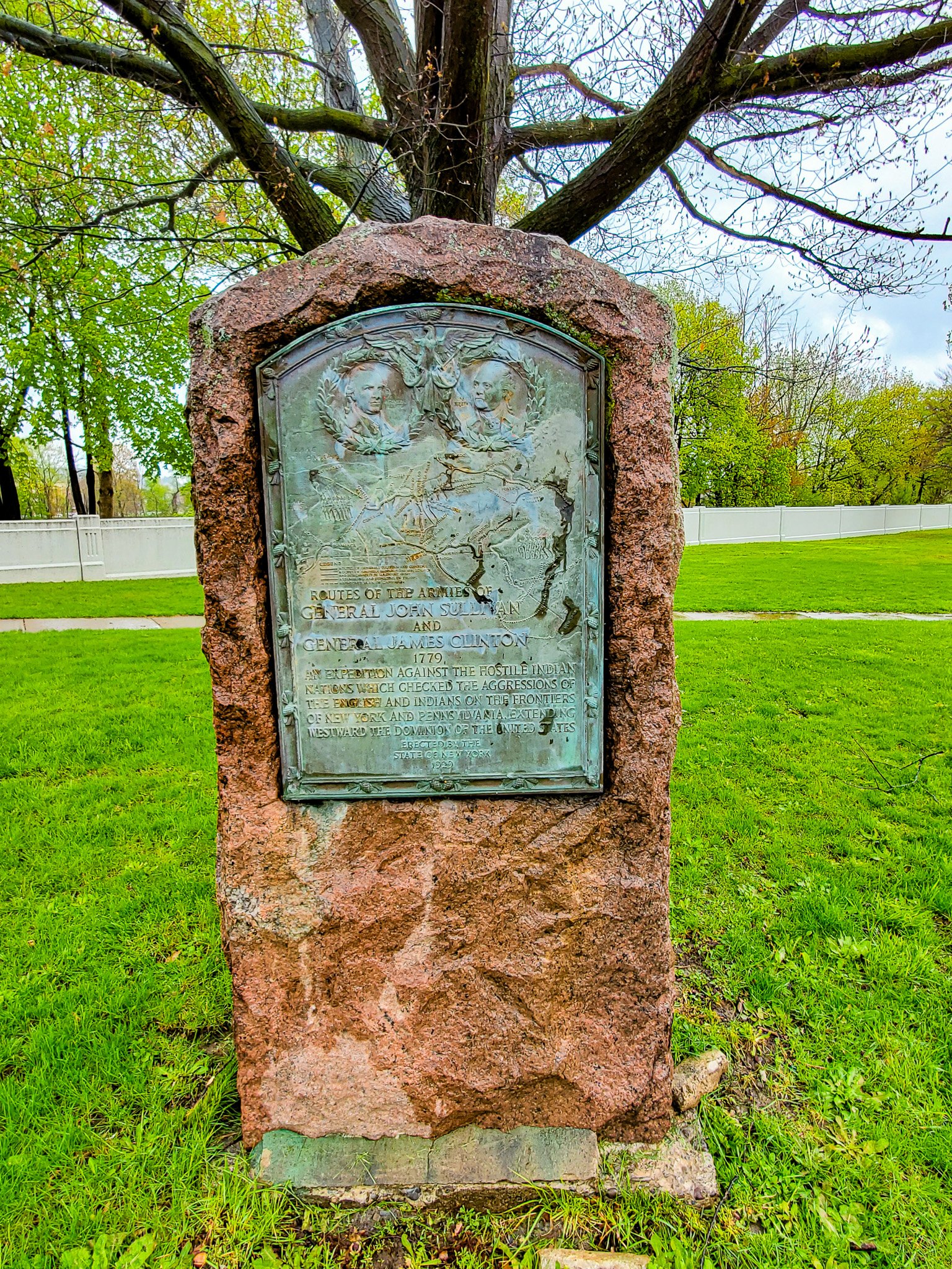 Sullivan and Clinton monument Binghamton NY.jpg